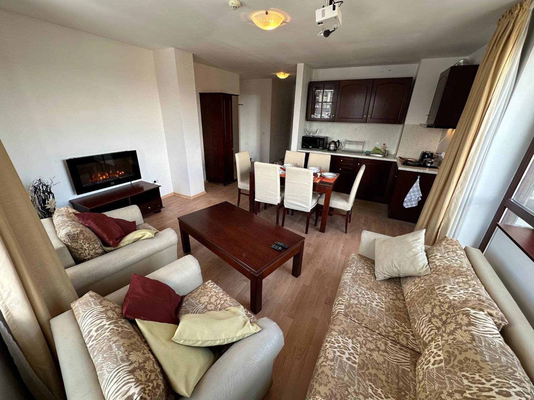 2BR Mountain View Apartment - Washer, 300mbps WIFI, Aircon