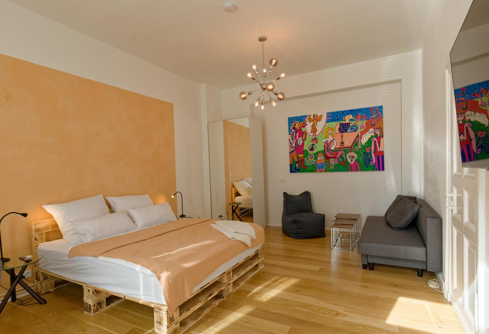 Apartment near Warschauer Platz and Spree river