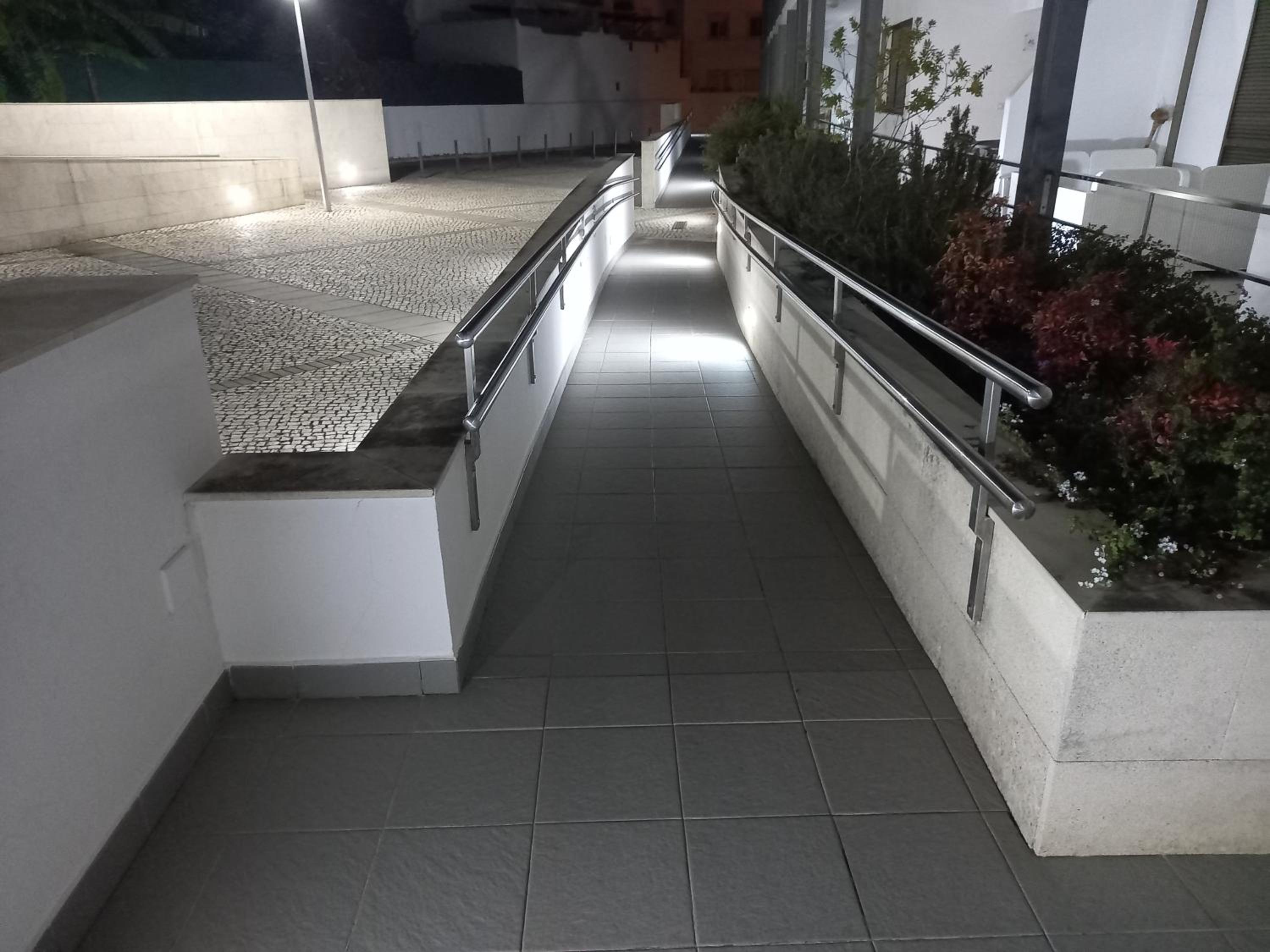 Apartment in the center of Tavira with swimming pool and garage view 2