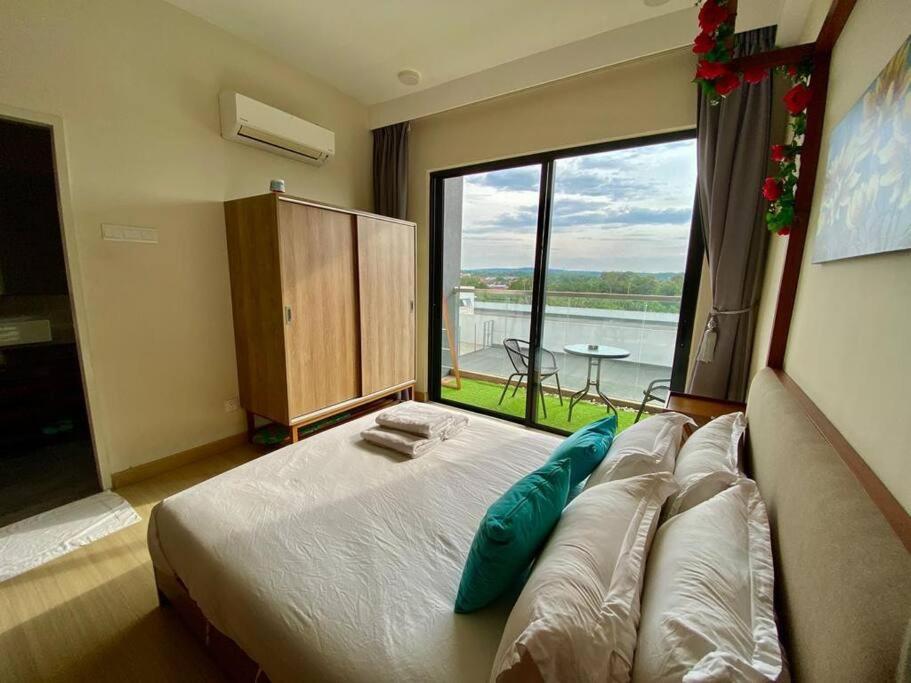 Cemara Rose Suite, Timur Bay Residence photo 2