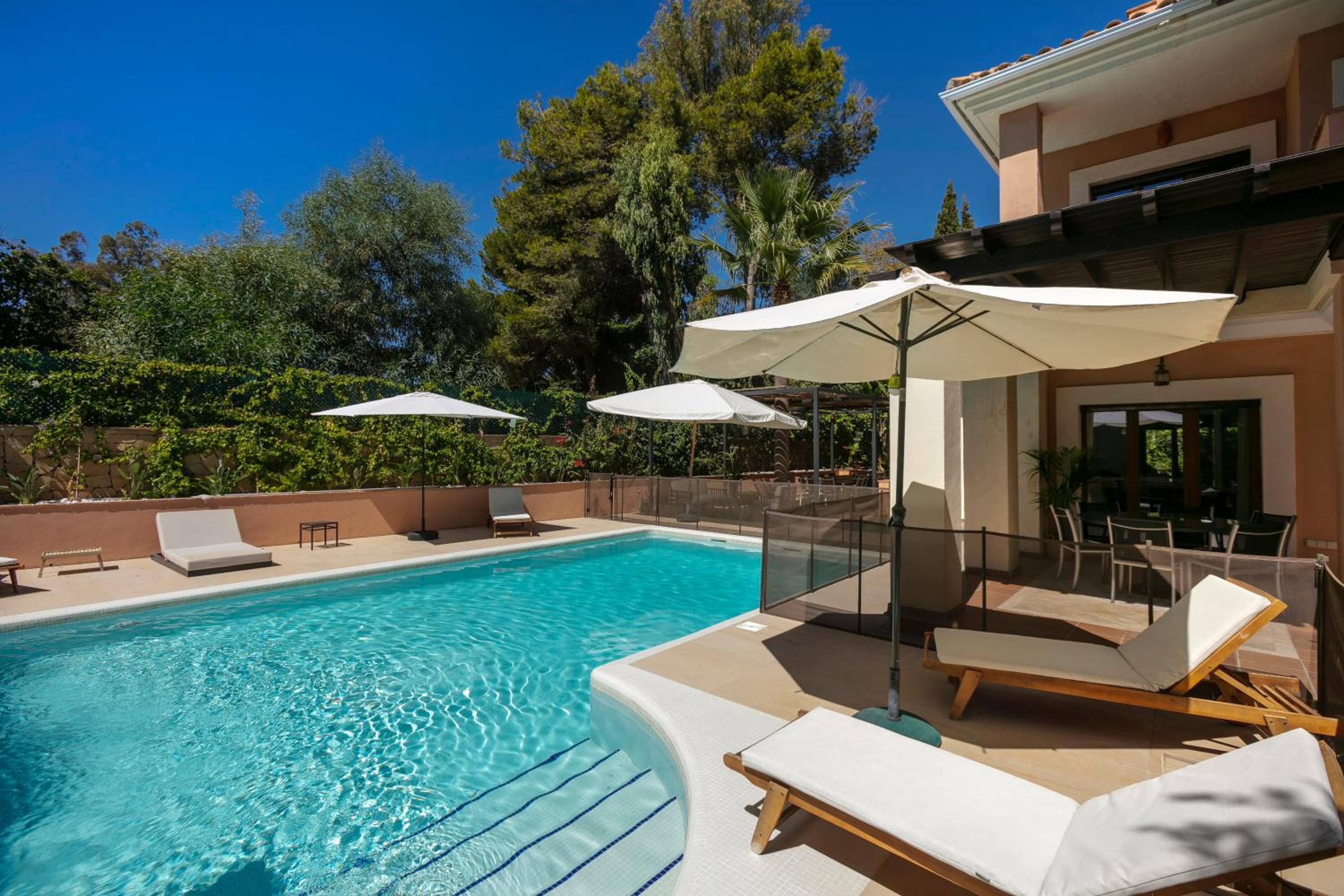 Villa Ana