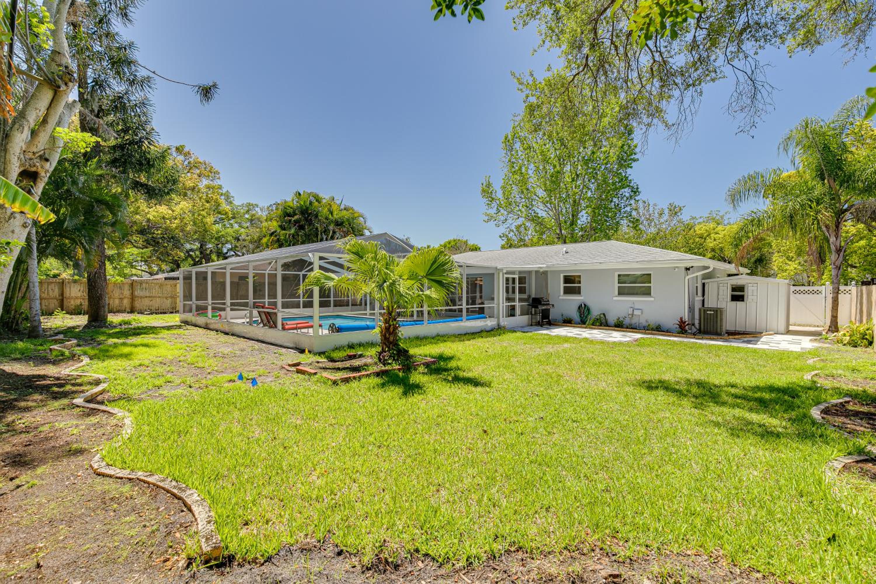 Forever Friday - Family Gateway 3/2, Heated POOL, up to 10 people view 5