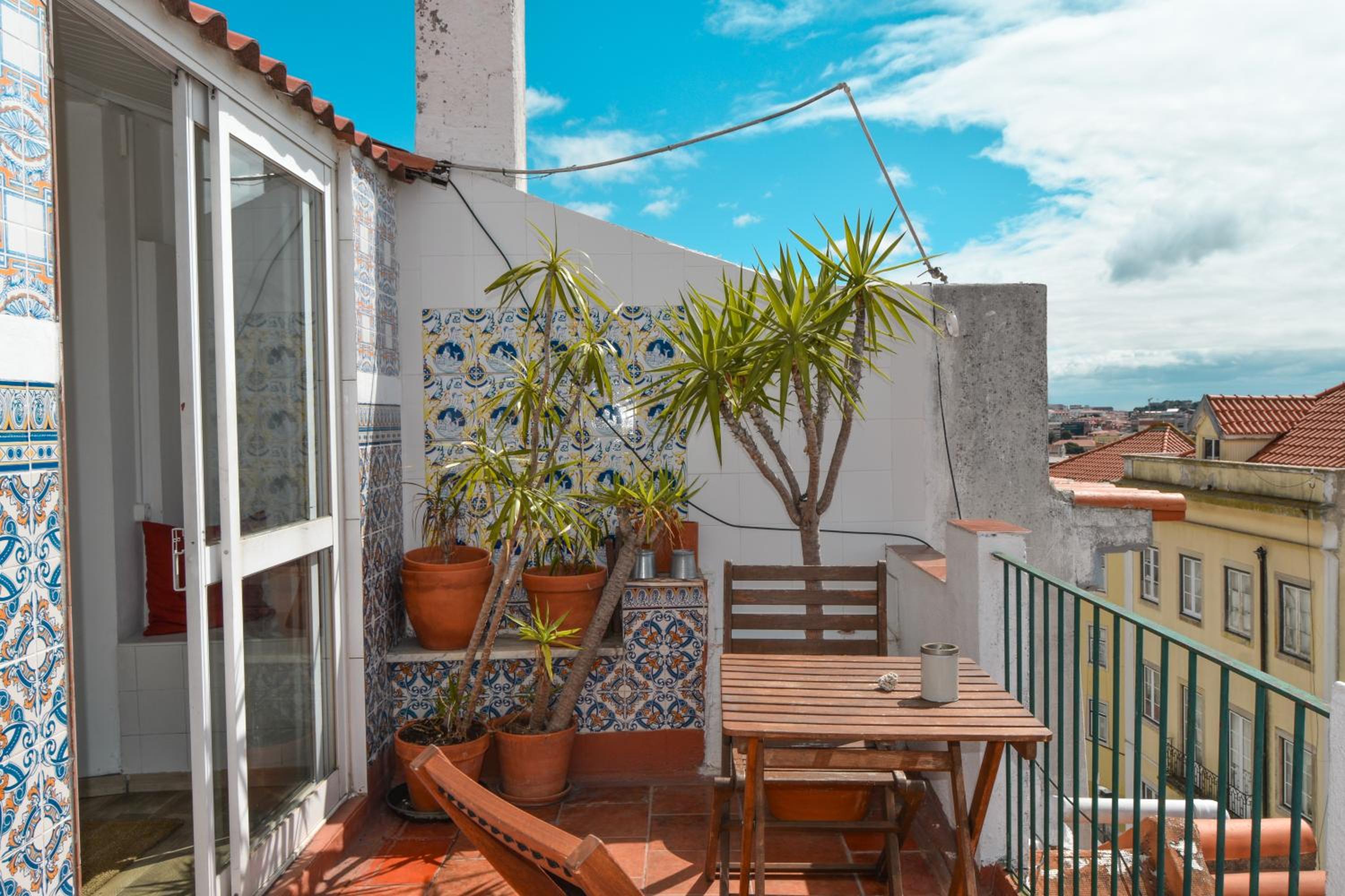 Olympo Shared flat with Amazing River view view 4