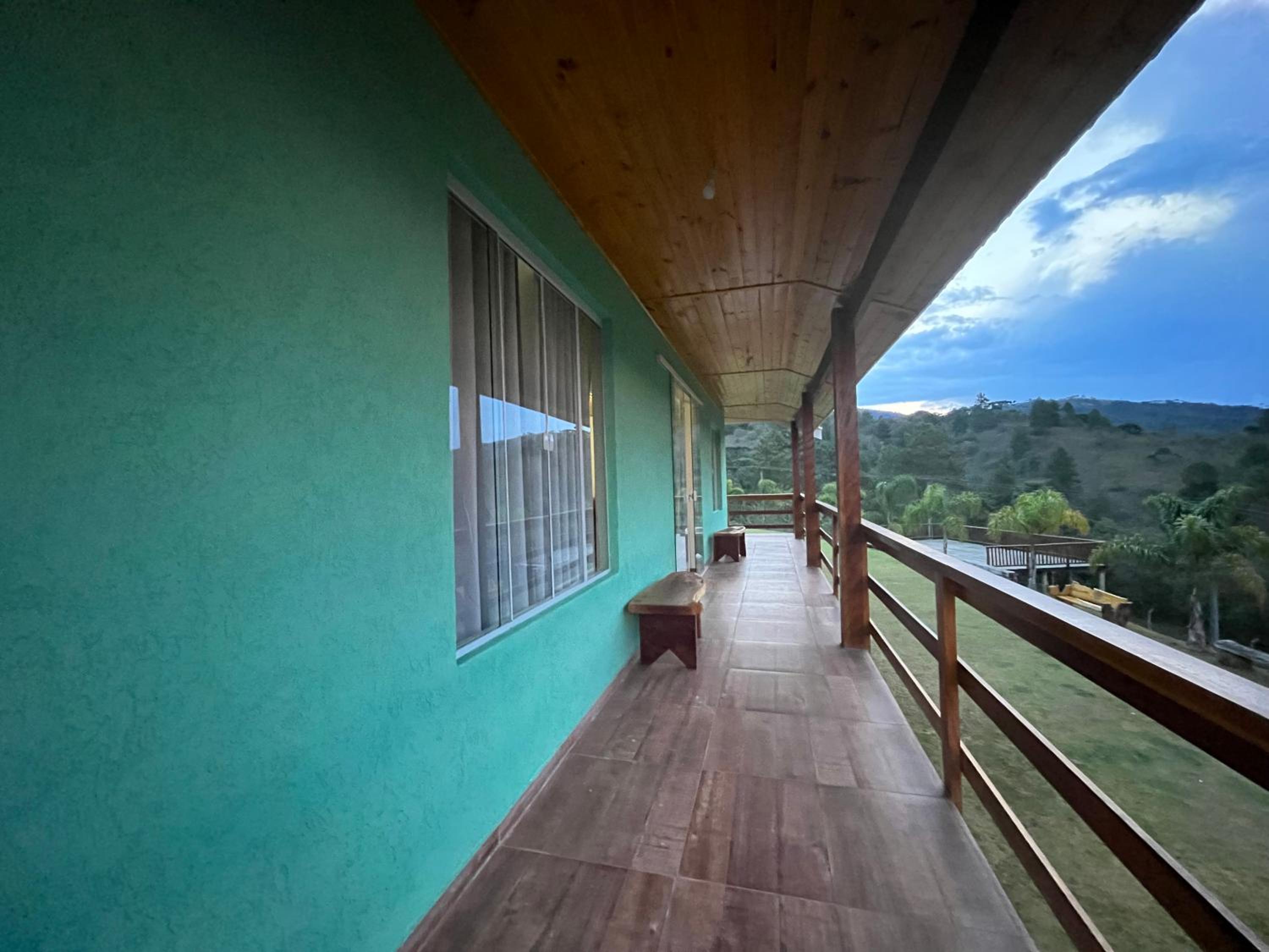 Casa ampla com vista, fogo de chão, área gourmet - 16 min do Capivari