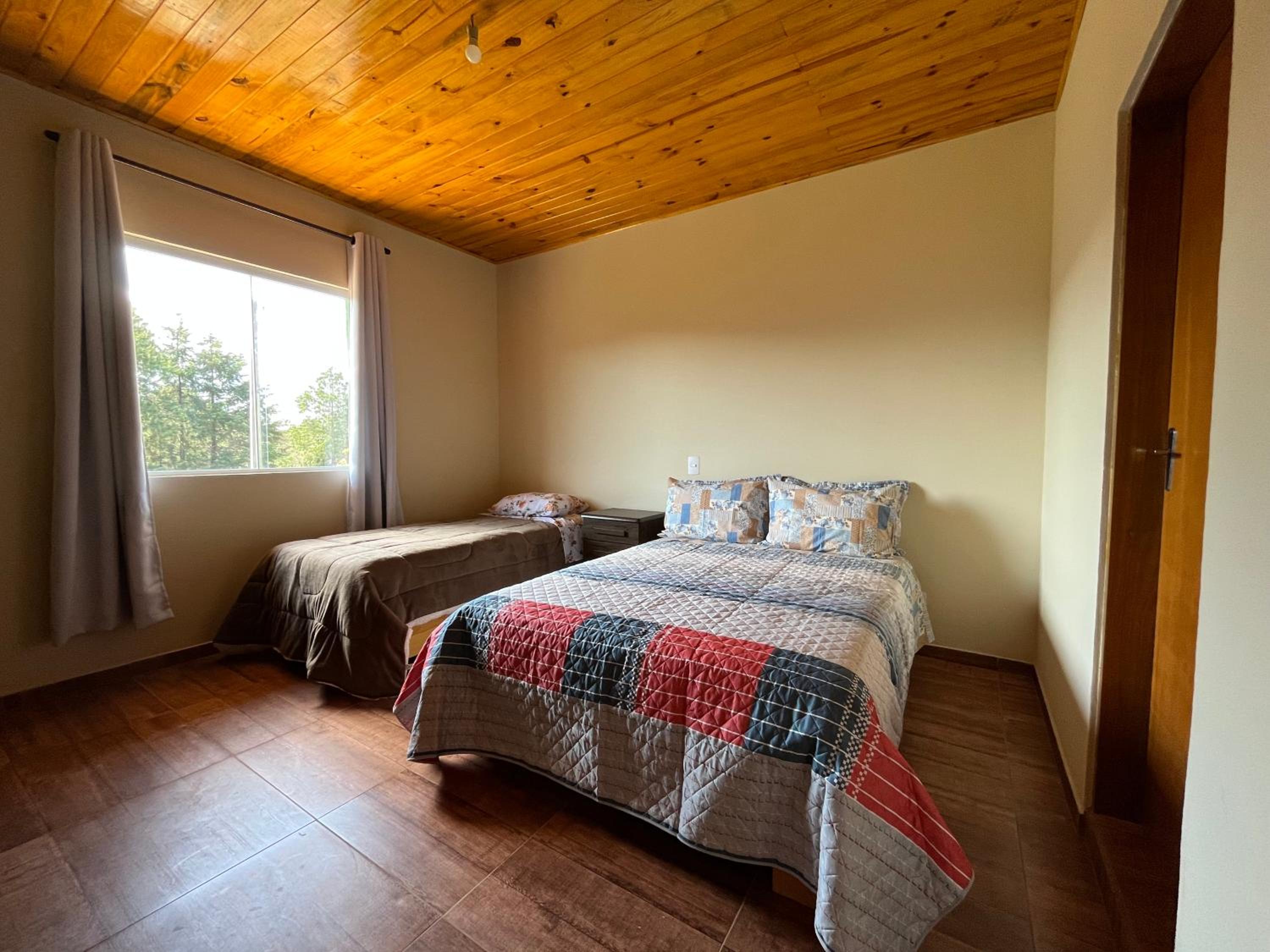 Casa ampla com vista, fogo de chão, área gourmet - 16 min do Capivari