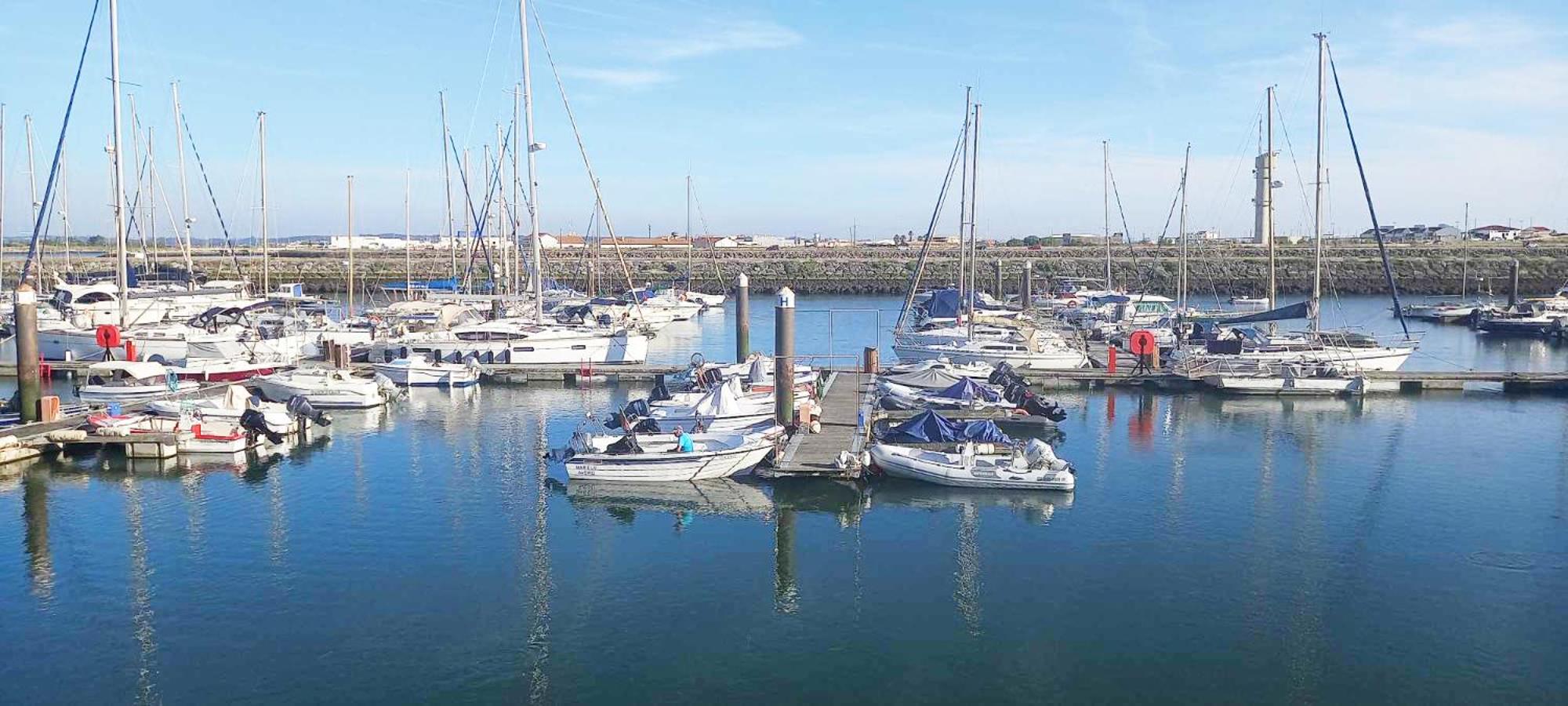 Figueira Penthouse by the Marina view 3