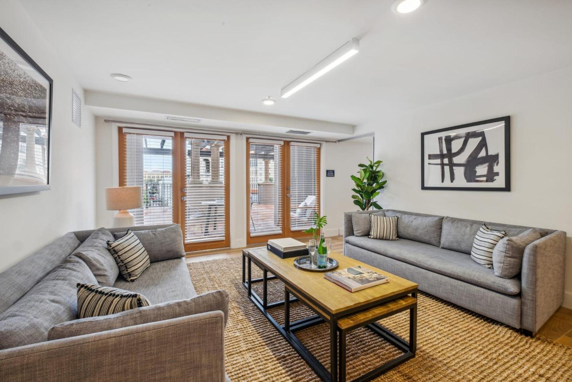 Stylish Modern Apartments at Gables Grand Plaza in Miami