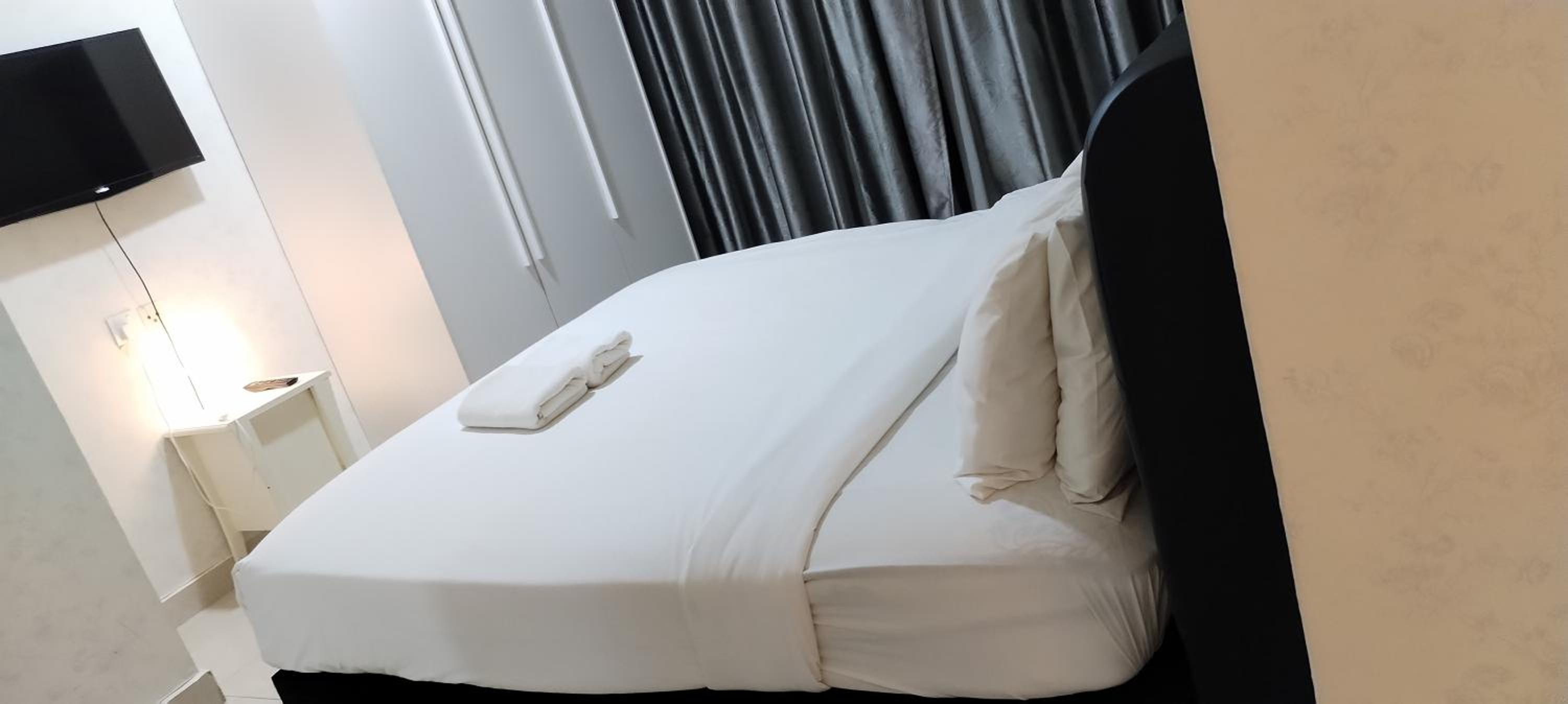 Bintang Lux B&B Suites Times Square KL