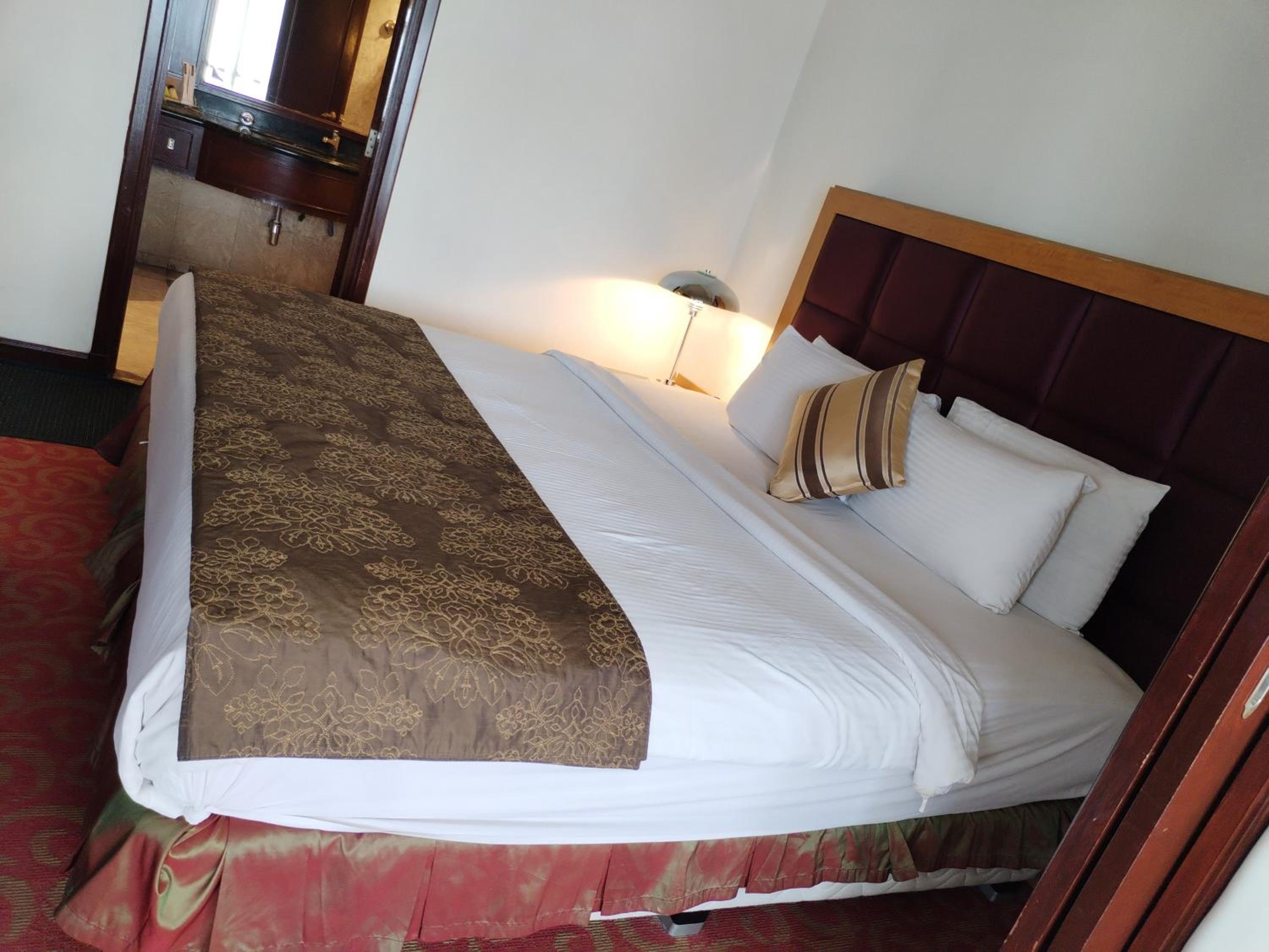 Bintang Lux B&B Suites Times Square KL