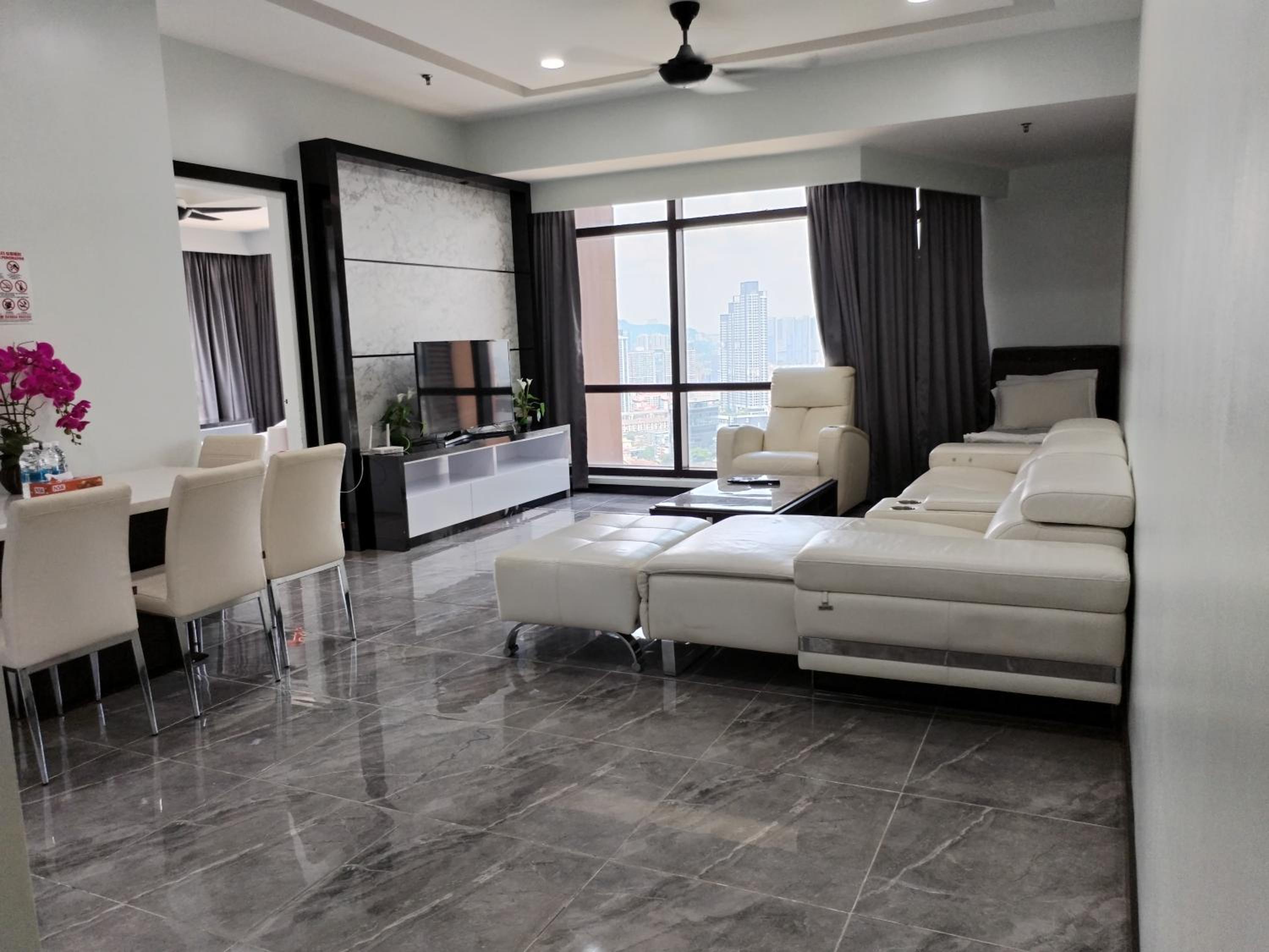 Bintang Lux B&B Suites Times Square KL