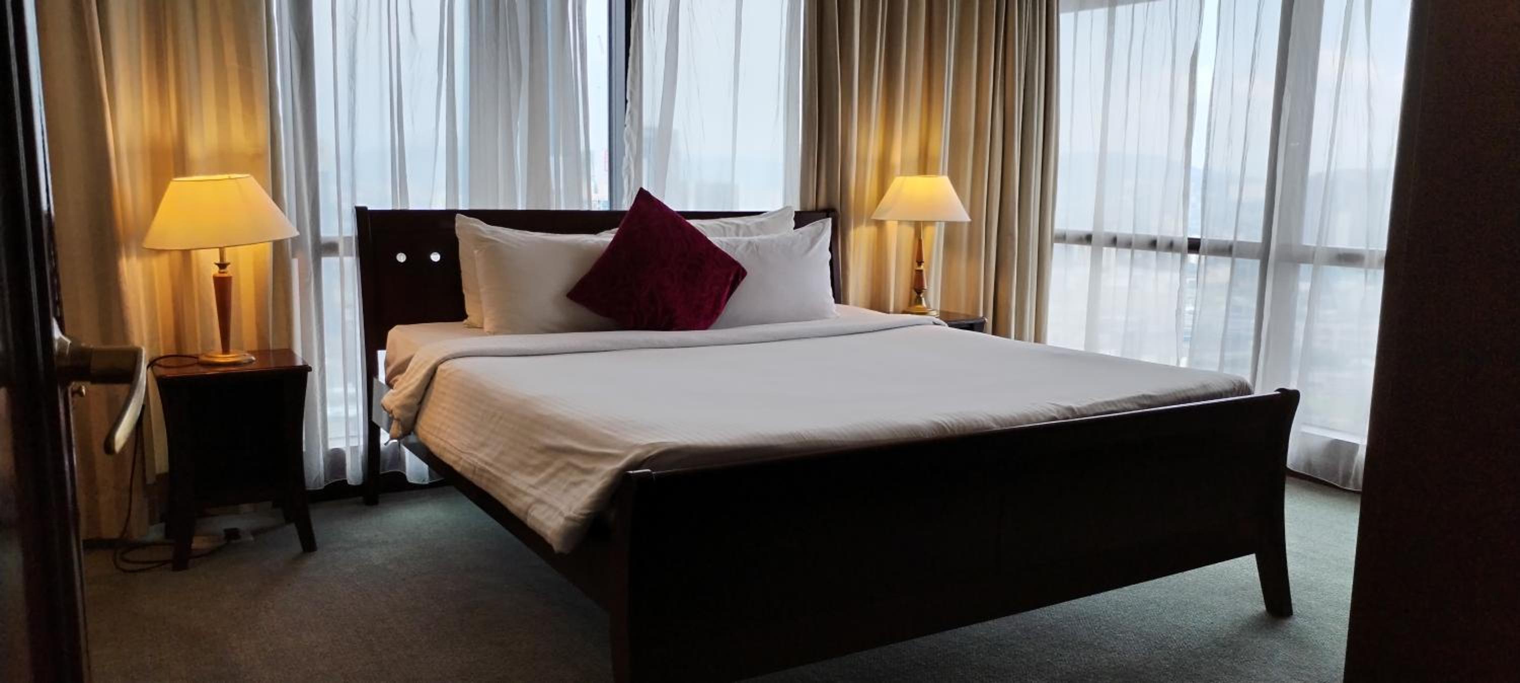 Bintang Lux B&B Suites Times Square KL