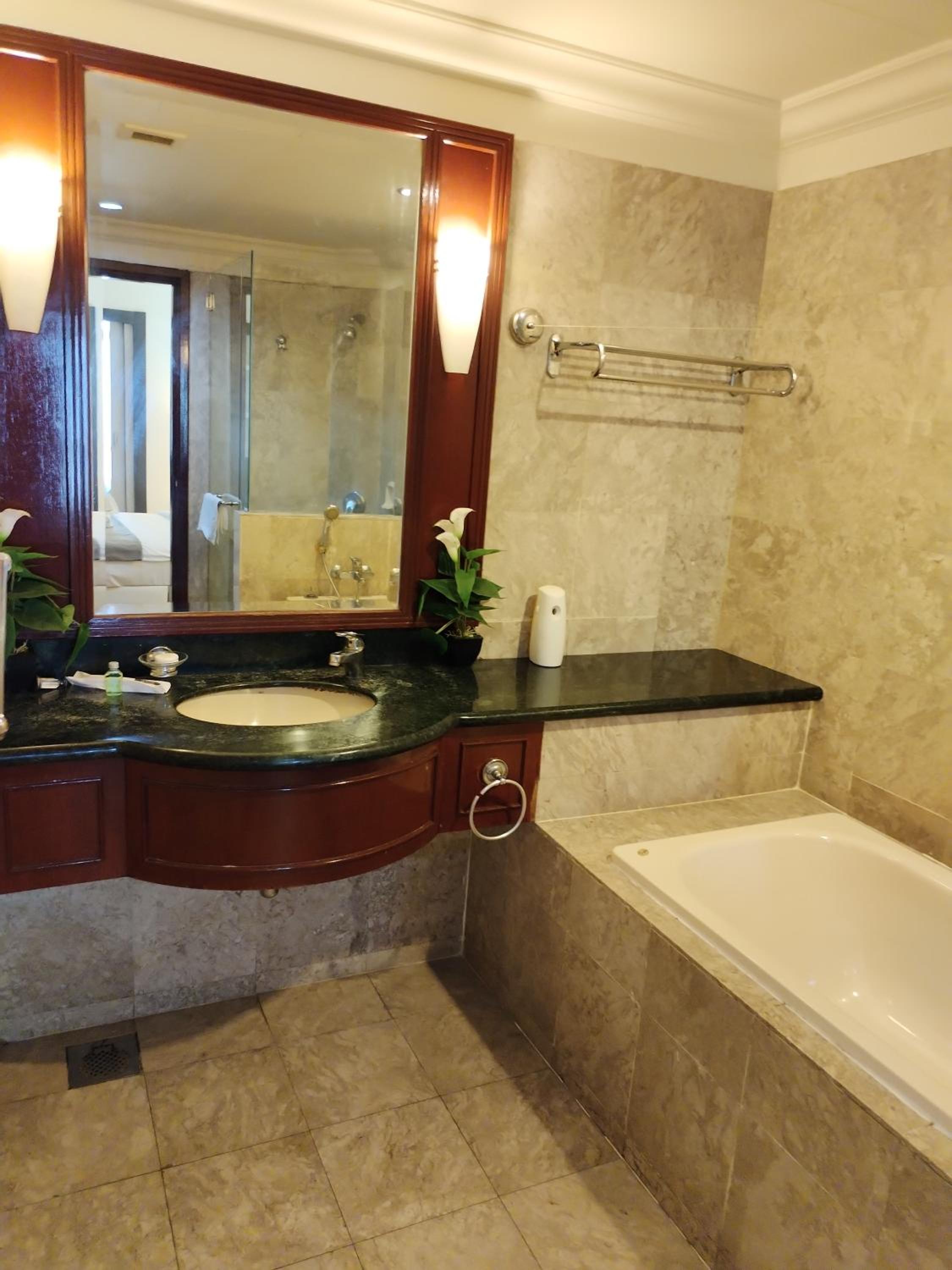 Bintang Lux B&B Suites Times Square KL