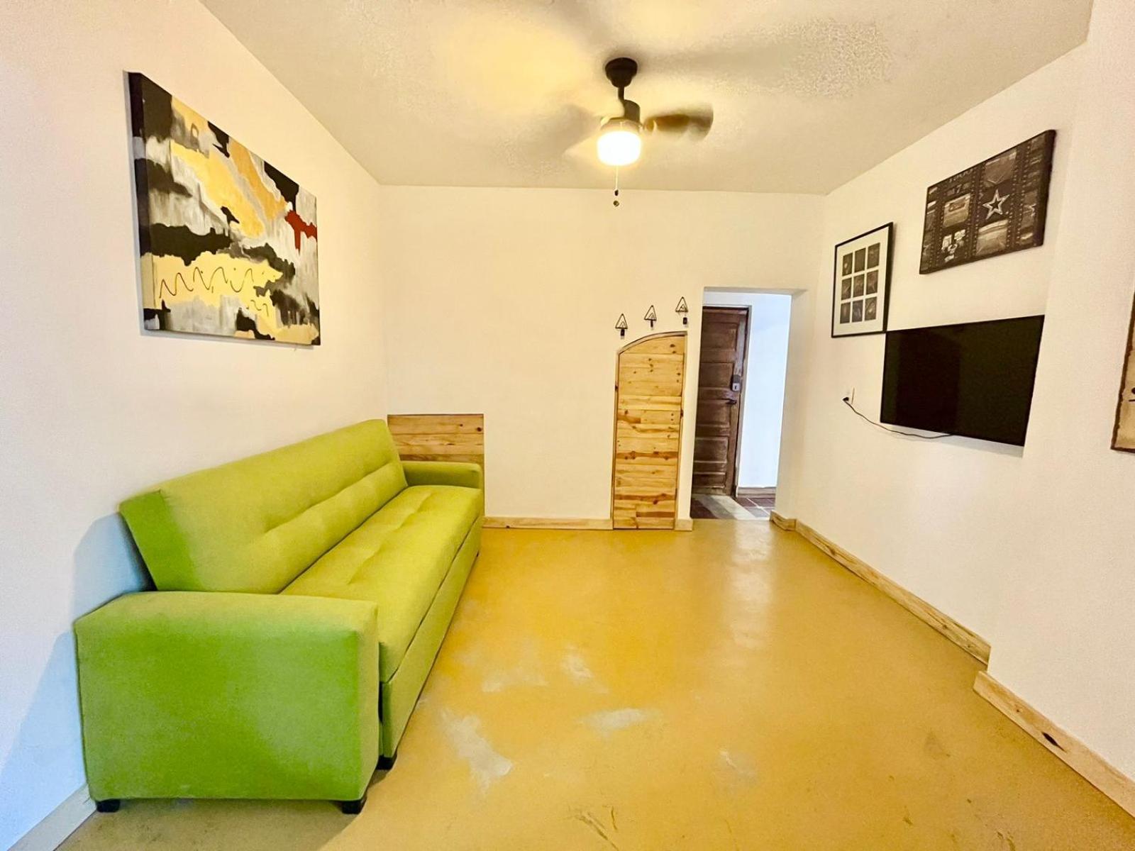 DGM Lofts MTY MN 960 C centro cerca de todo view 4