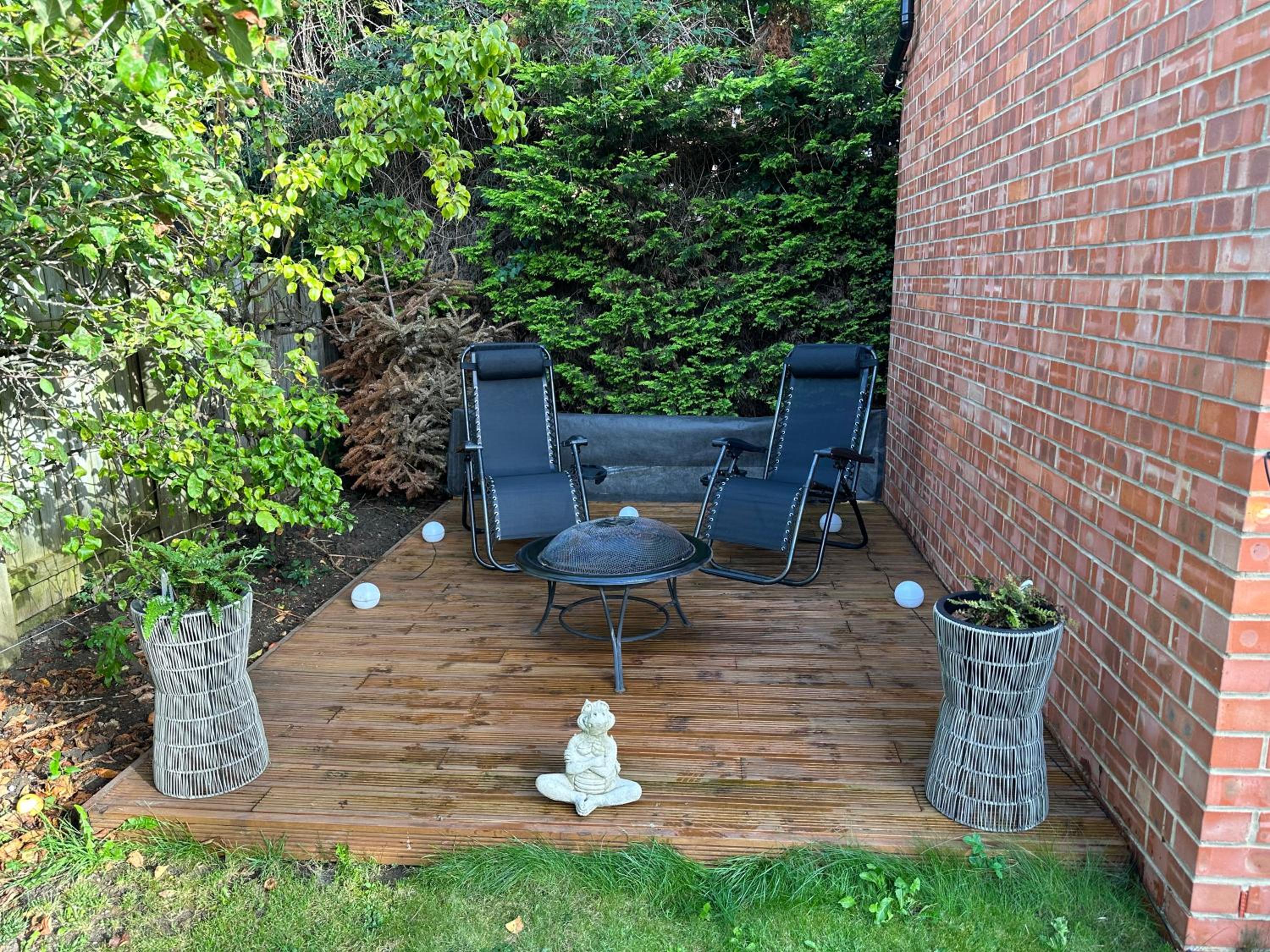 Gloucester Vacations - Beautiful Coach House - Property Image 1