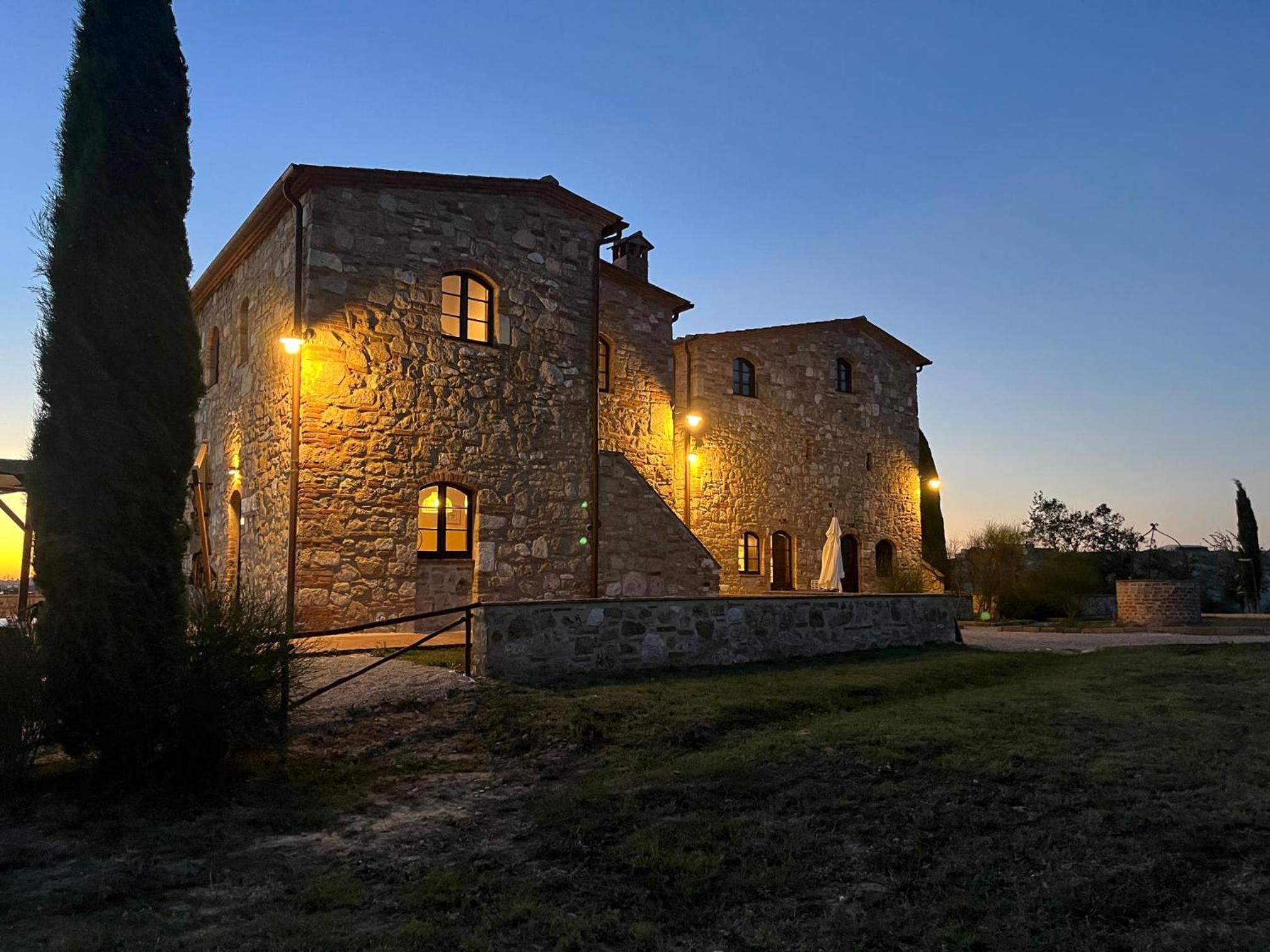 Casa Fiordaliso -new management-Panoramic Tuscan Retreat 360View & Infinity Pool view 2