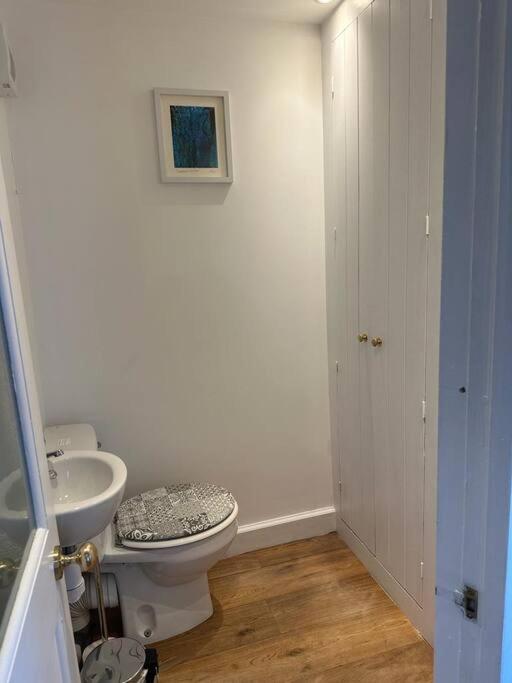 Home in Dartmouth, Devon with Private Parking