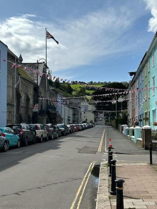 Home in Dartmouth, Devon with Private Parking