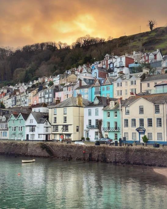 Home in Dartmouth, Devon with Private Parking
