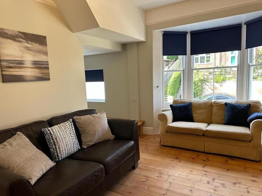 Home in Dartmouth, Devon with Private Parking