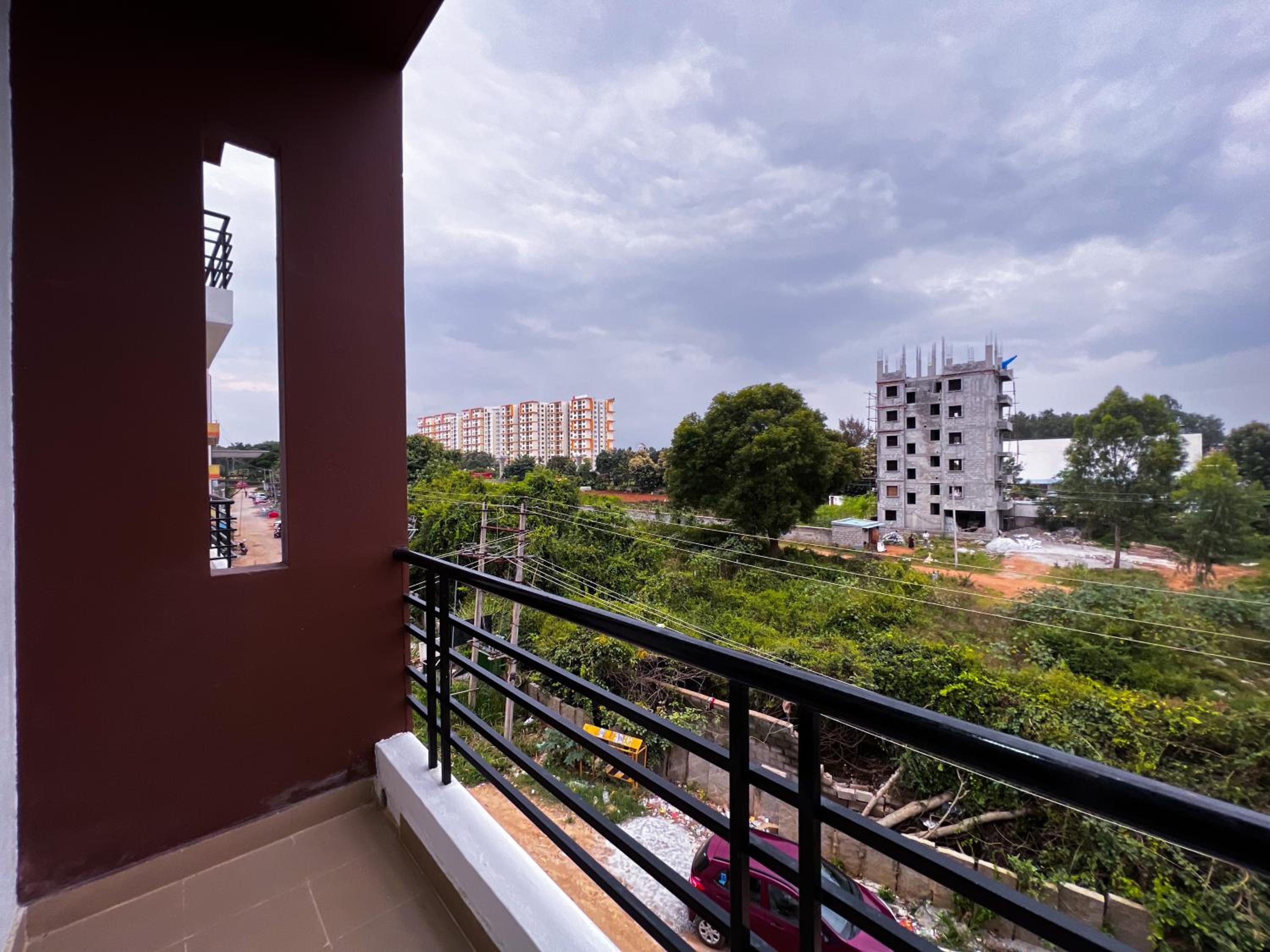 Hotel Elite by Agira- Spacious Apartments with Balcony view 3