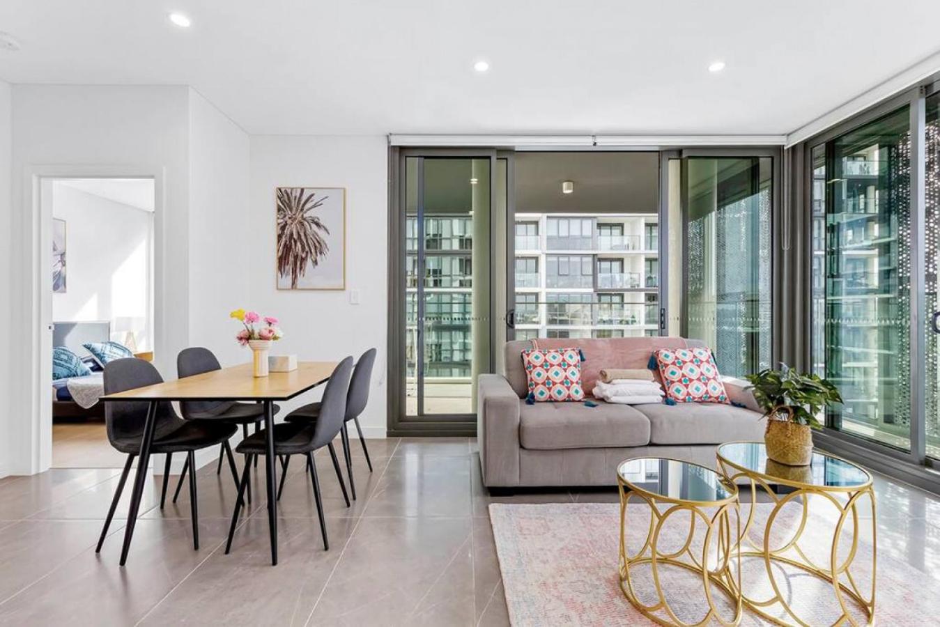 Luxury 2BR APT in heart of Macquarie Park