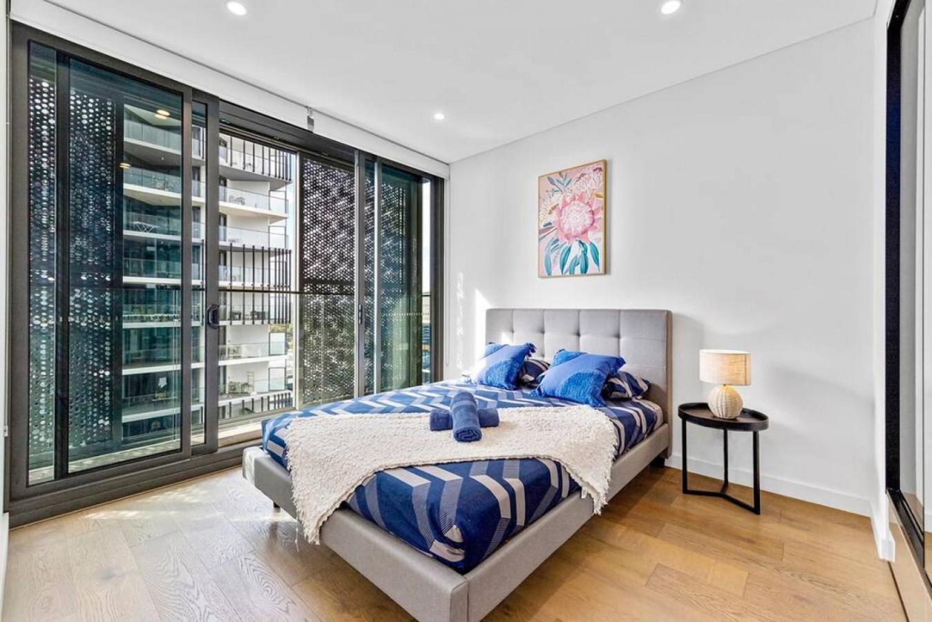 Luxury 2BR APT in heart of Macquarie Park