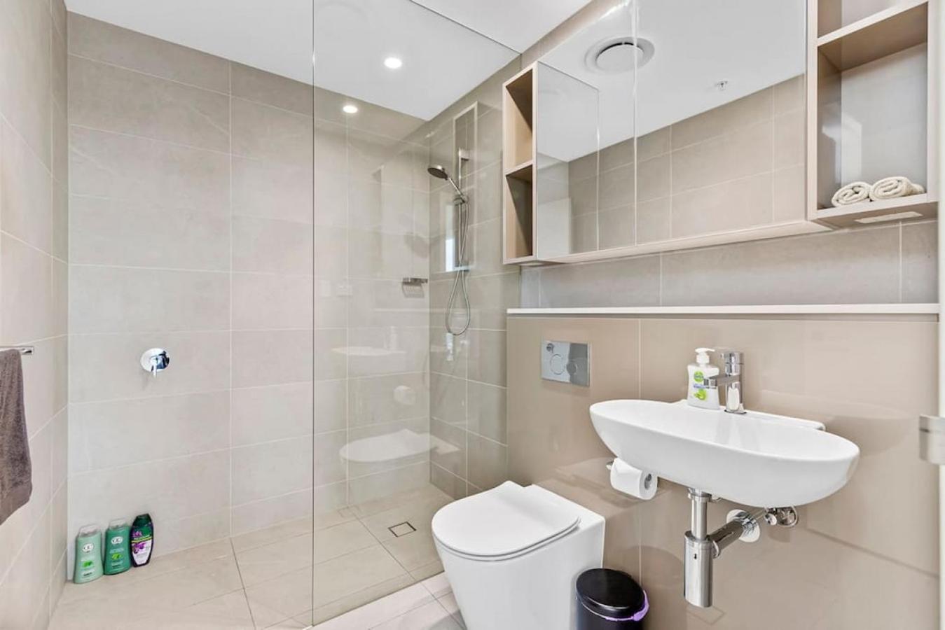 Luxury 2BR APT in heart of Macquarie Park