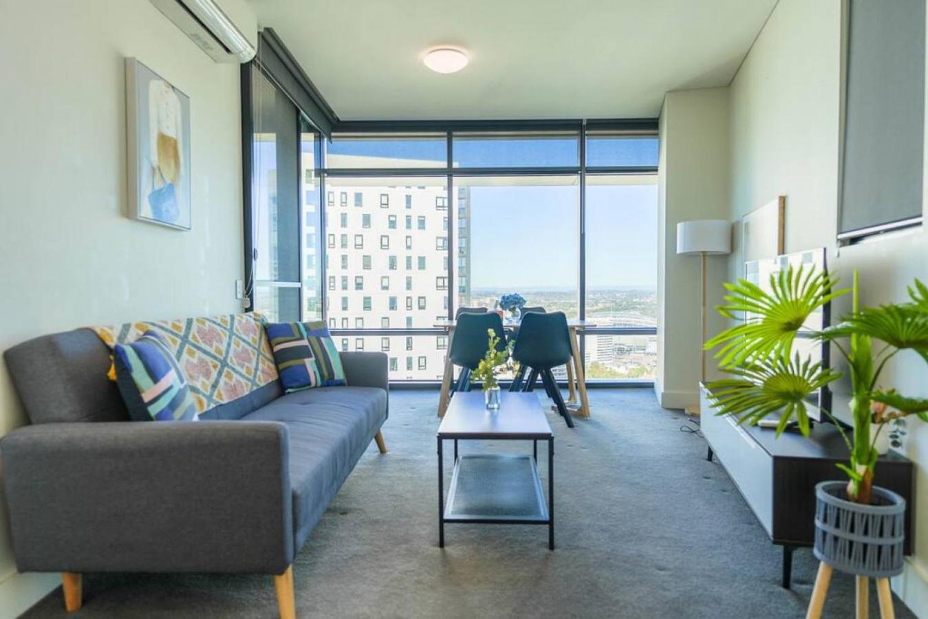 Superior View APT in heart of Sydney Olympic Park