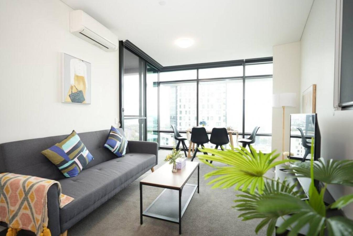 Superior View APT in heart of Sydney Olympic Park