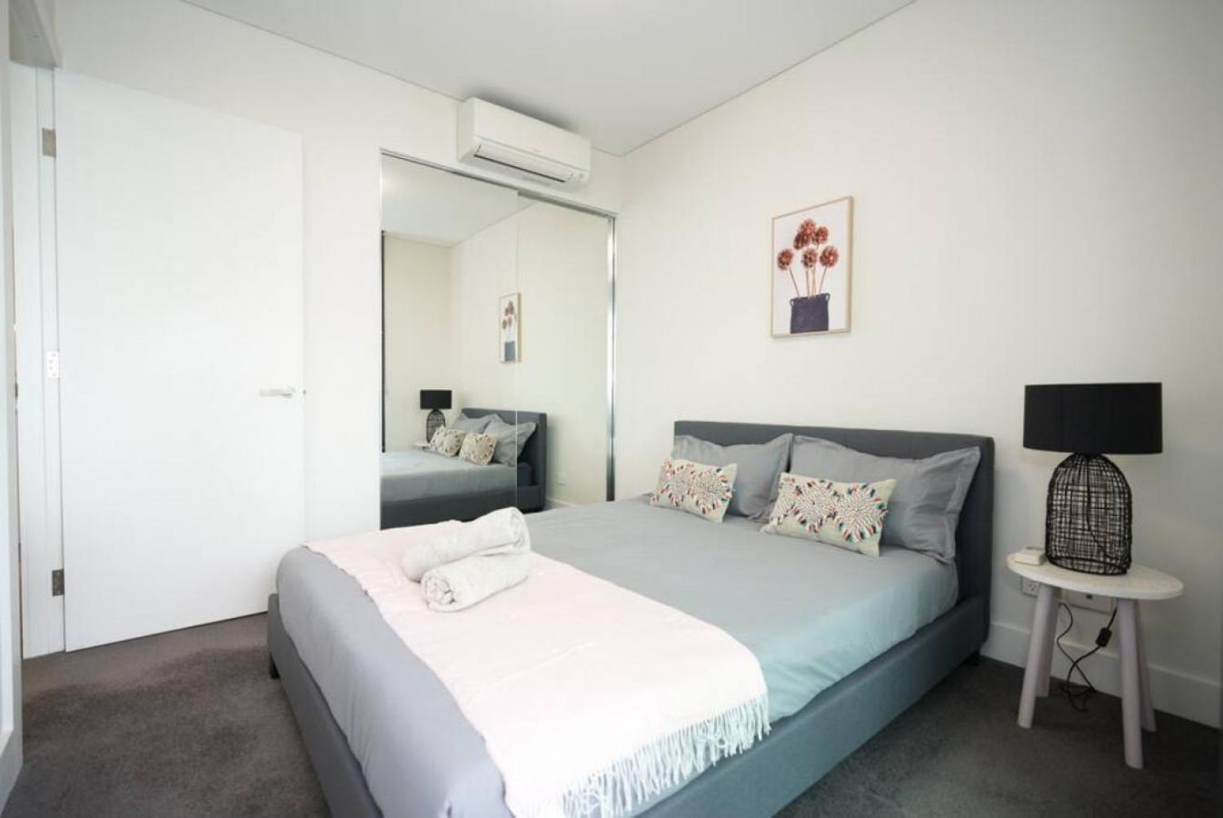 Superior View APT in heart of Sydney Olympic Park