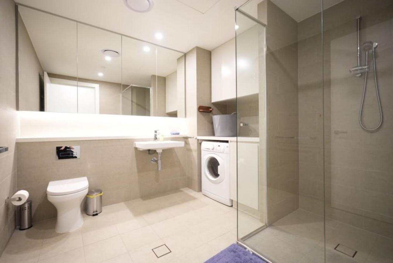 Superior View APT in heart of Sydney Olympic Park