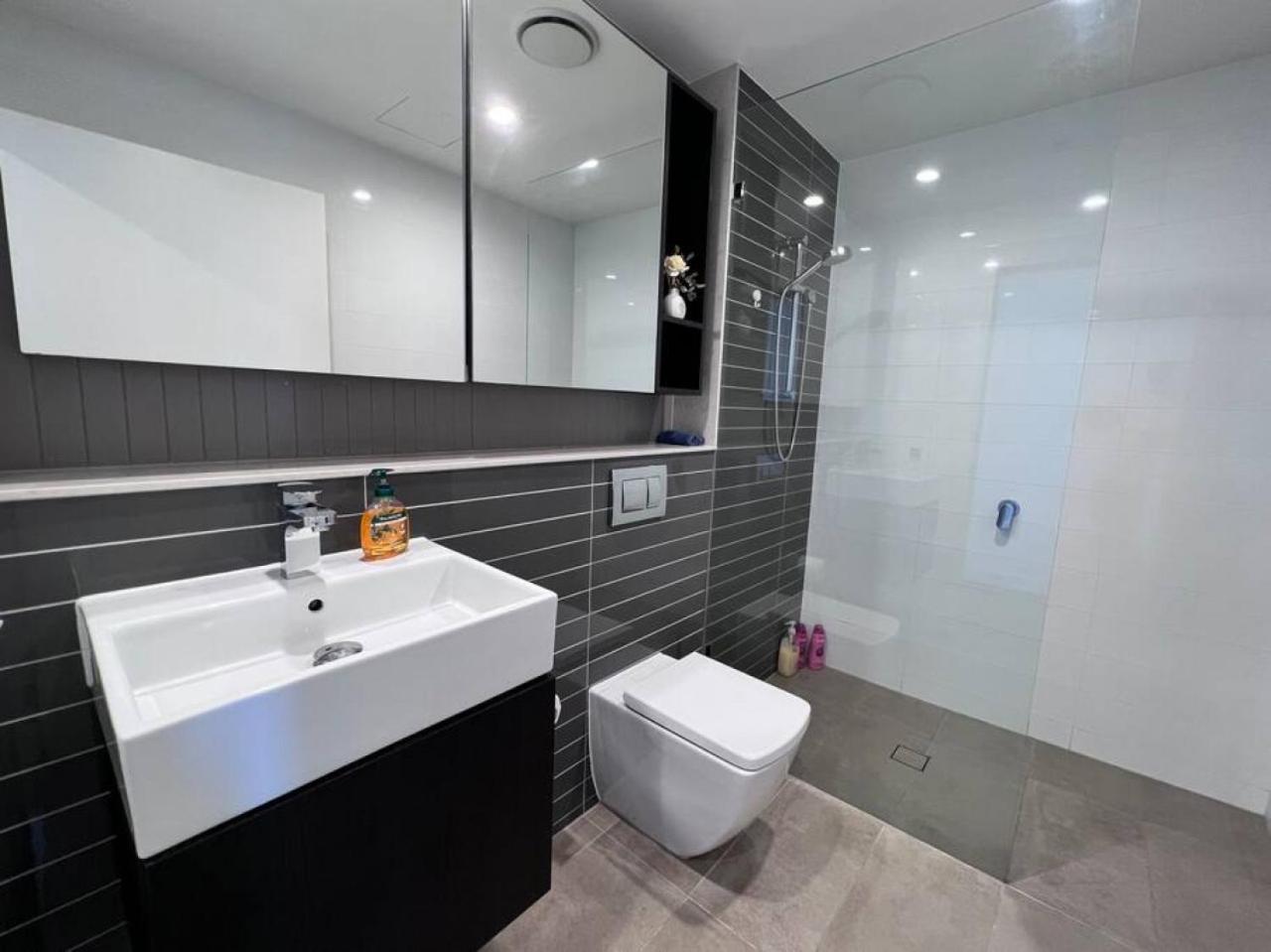 Your Luxury Weekend Getaway in Wentworth Point