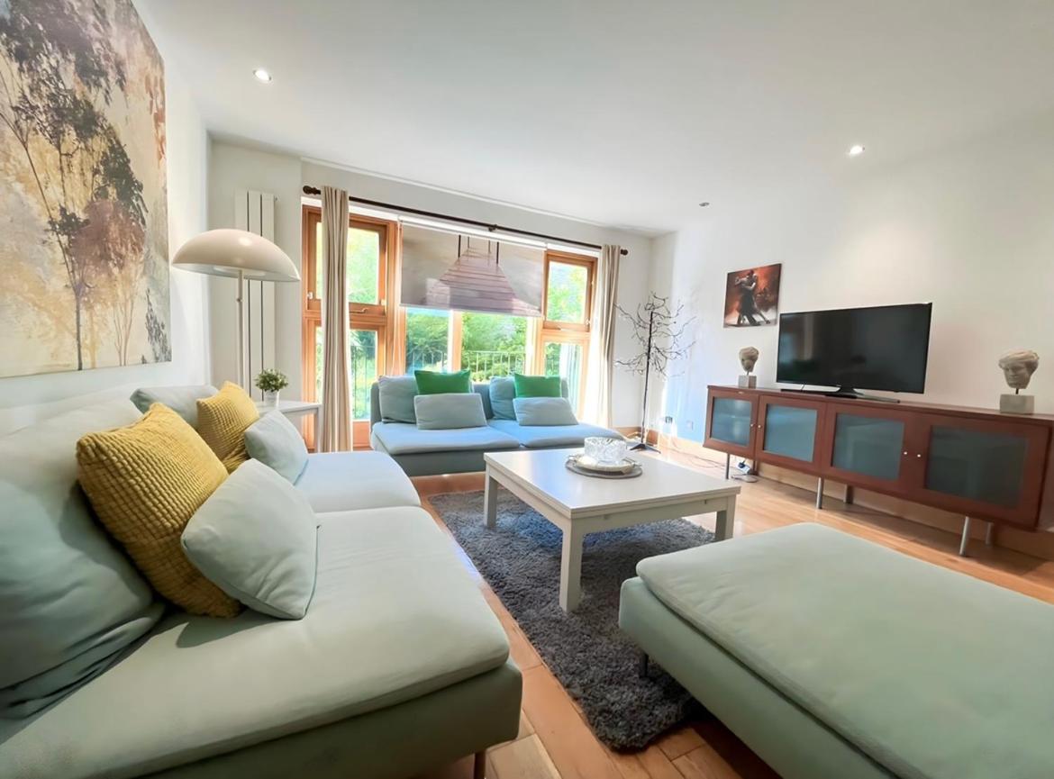 Luxury 2 Double Bedroom Flat - Kensington London