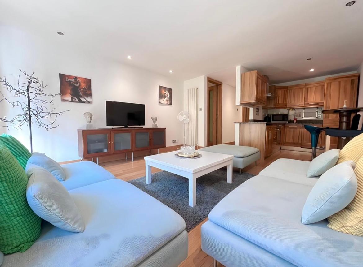 Luxury 2 Double Bedroom Flat - Kensington London