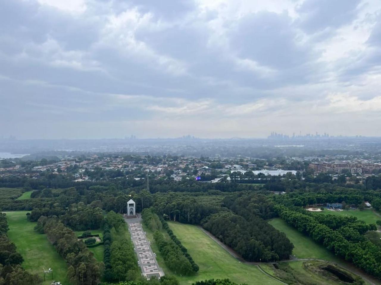 High Level Fabulous View 4Beds APT in Olympic Park
