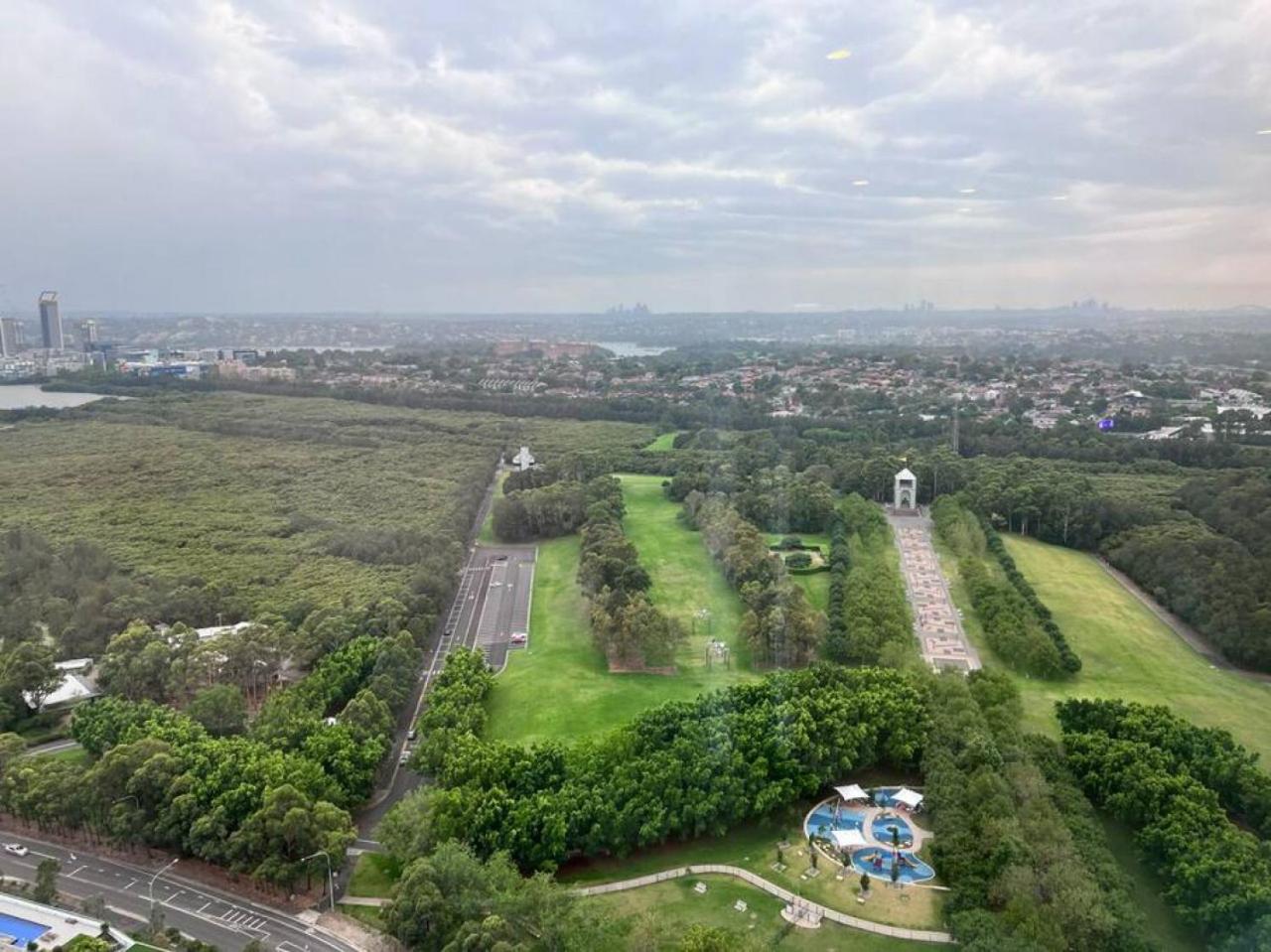 High Level Fabulous View 4Beds APT in Olympic Park