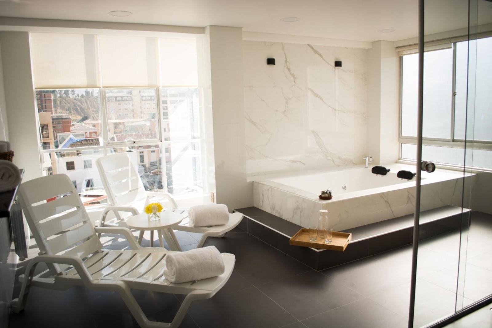 FRATELLI CORP APART HOTEL