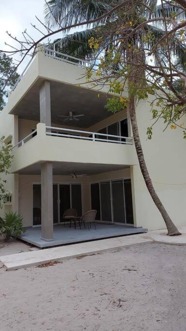 beachfront apartament next to nomads d1