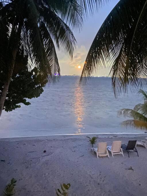 beachfront apartament next to nomads d1
