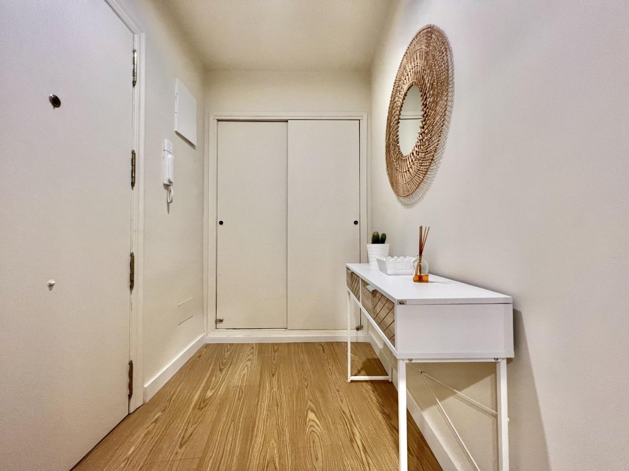 Cozy San Cristobal Apartment in Heart of Alicante