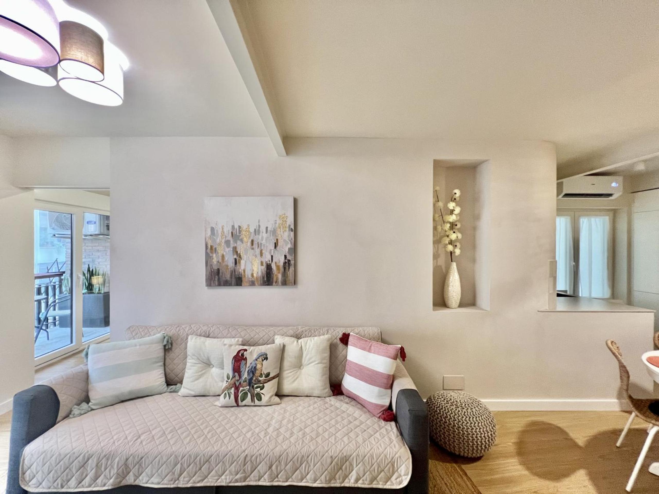 Cozy San Cristobal Apartment in Heart of Alicante