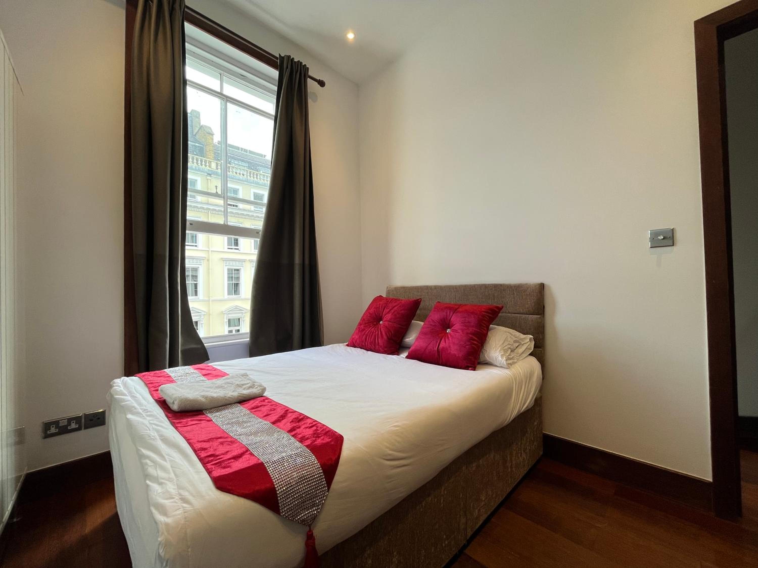 Luxury 2 Double Bedroom Flat - Kensington London