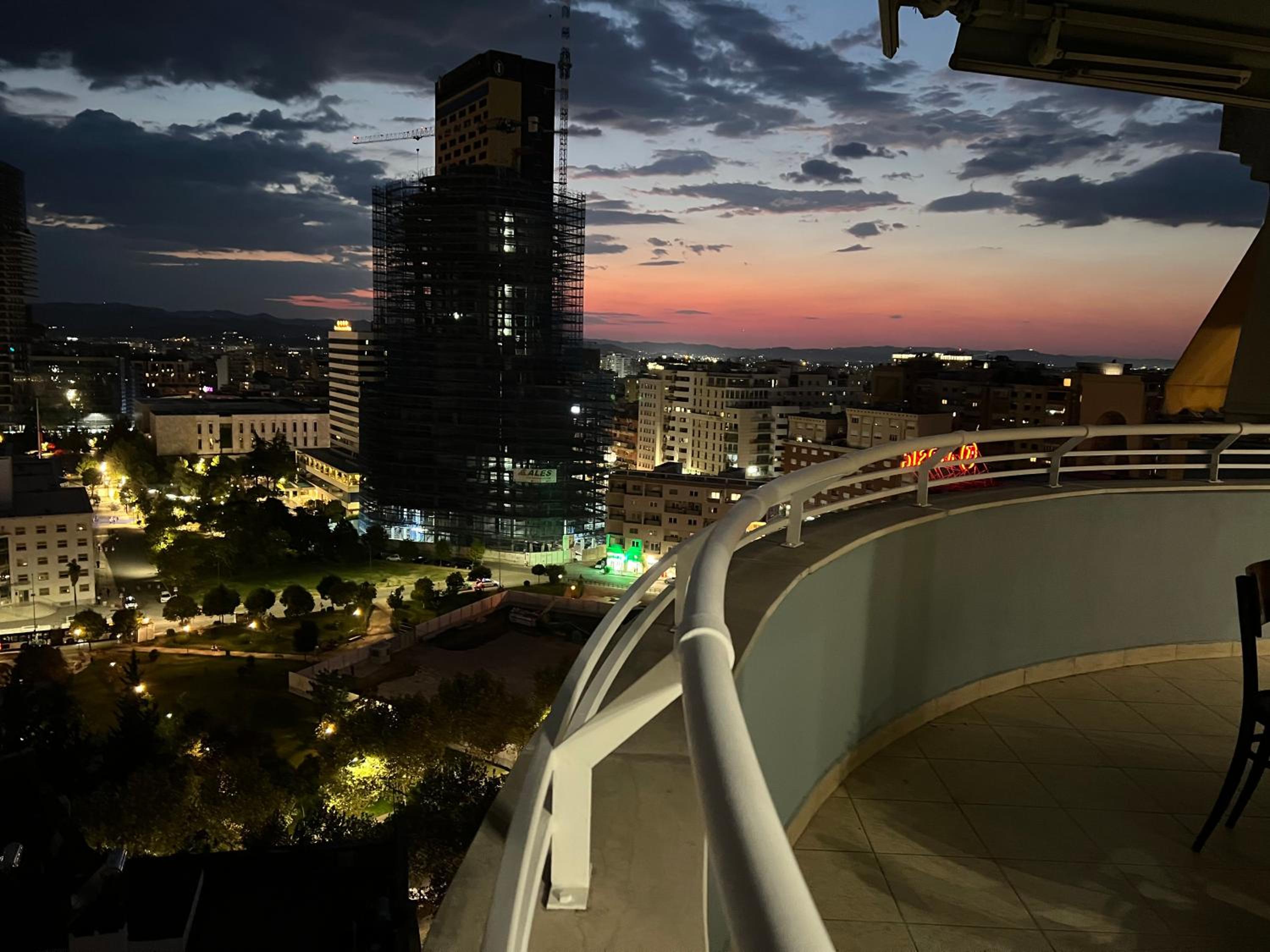 Tirana My Roots - NETI Museum Apartment Breathtaking View