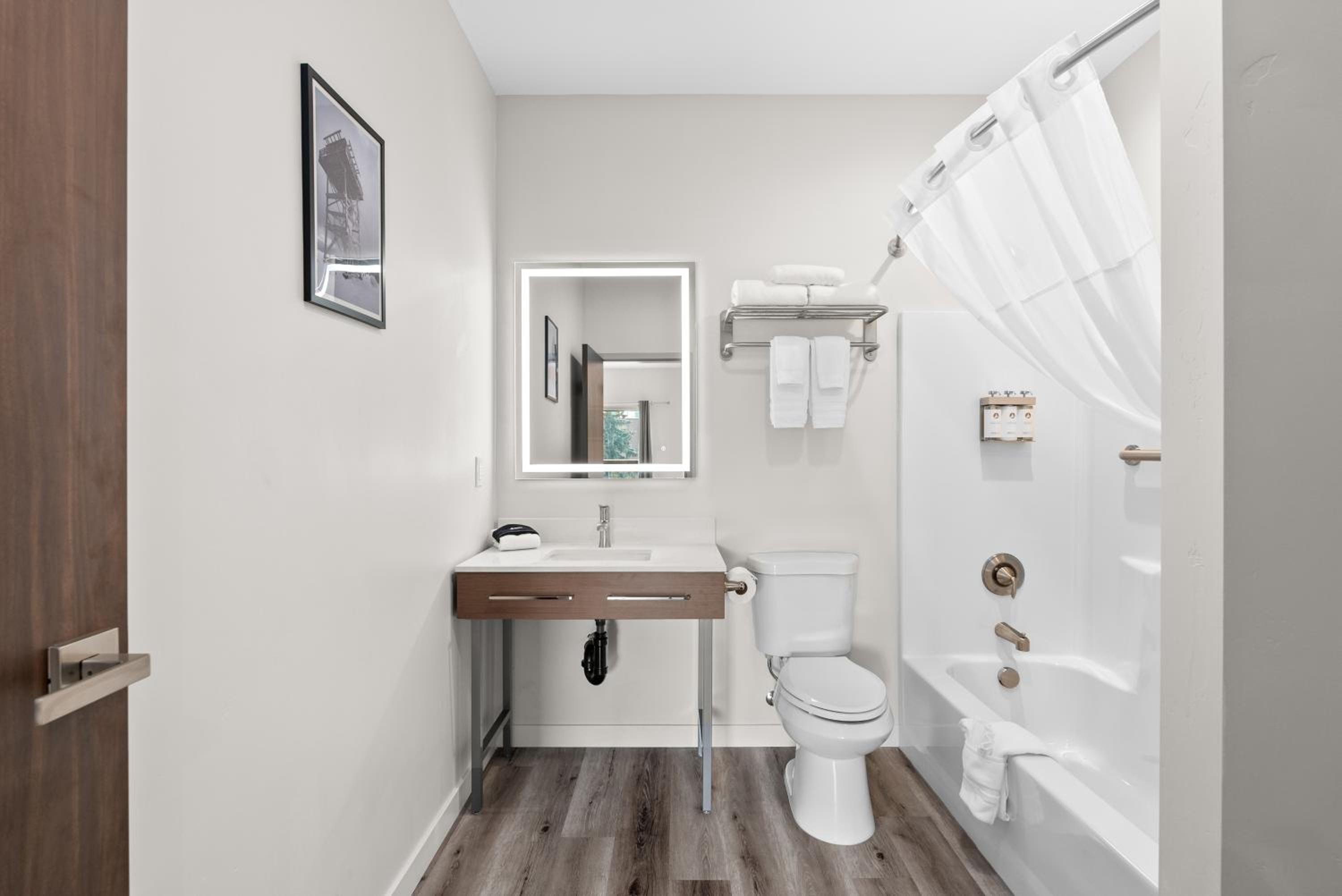 Sandpoint Vacations - Cedar Street Hotel  Suites - Property Image 52