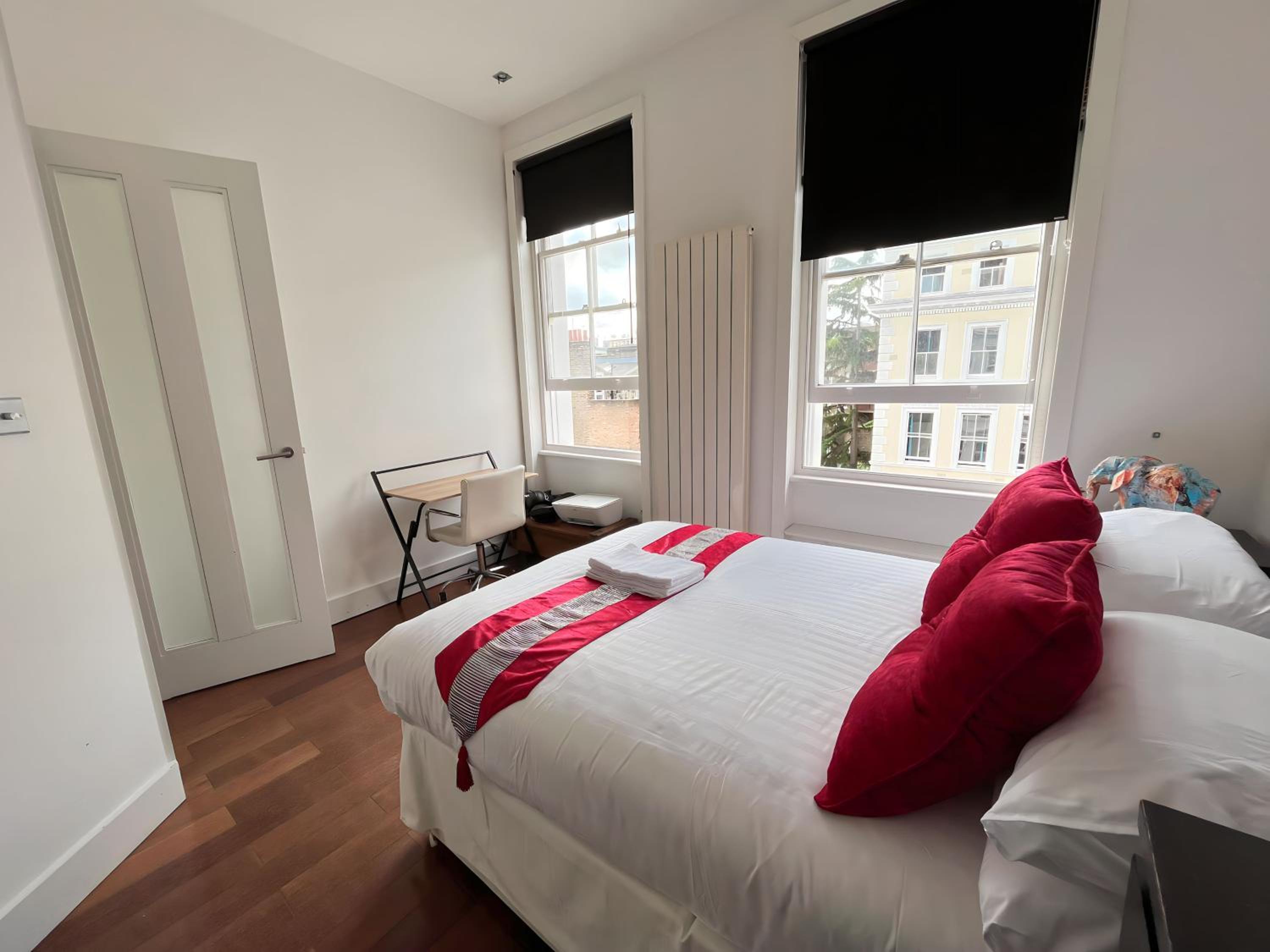 Luxury 2 Double Bedroom Flat - Kensington London