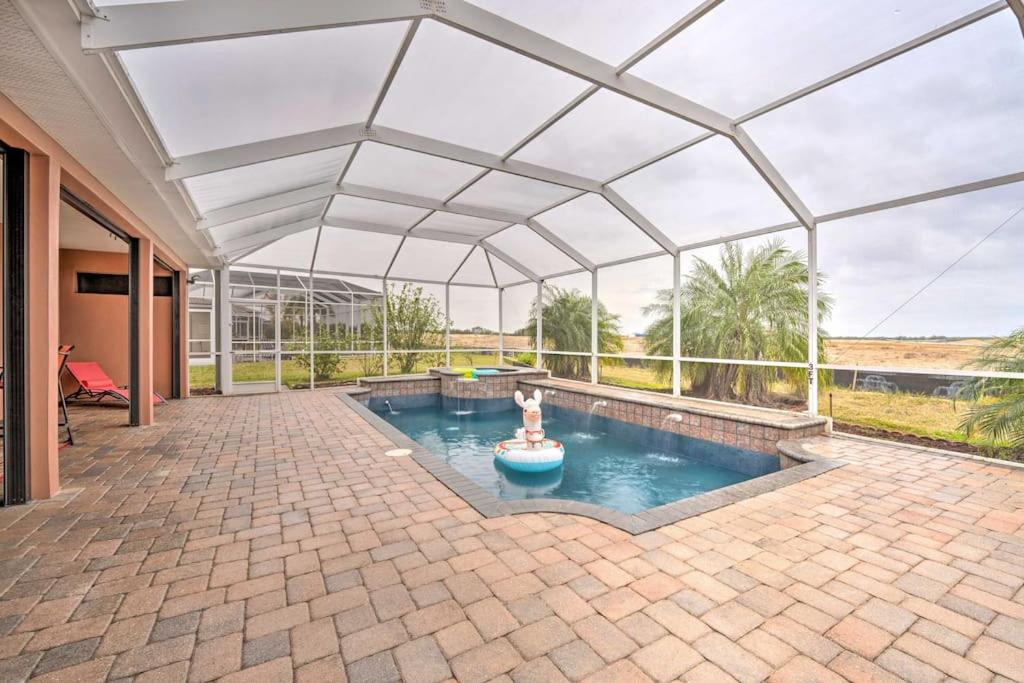 Family Villa with Pool/Spa/Games Close to Disney and Attractions! view 2