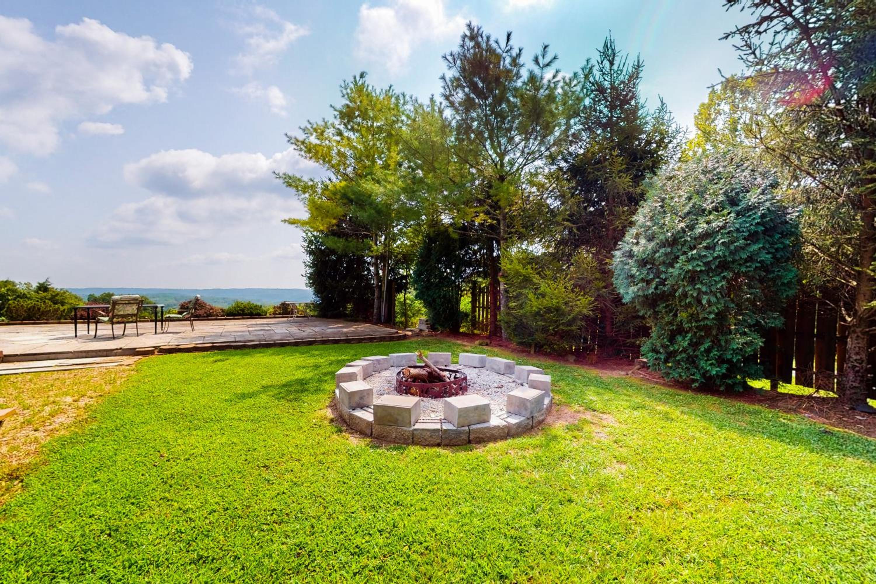Hot Tub, Lake Monroe Views! 22-Acre Outdoor Oasis