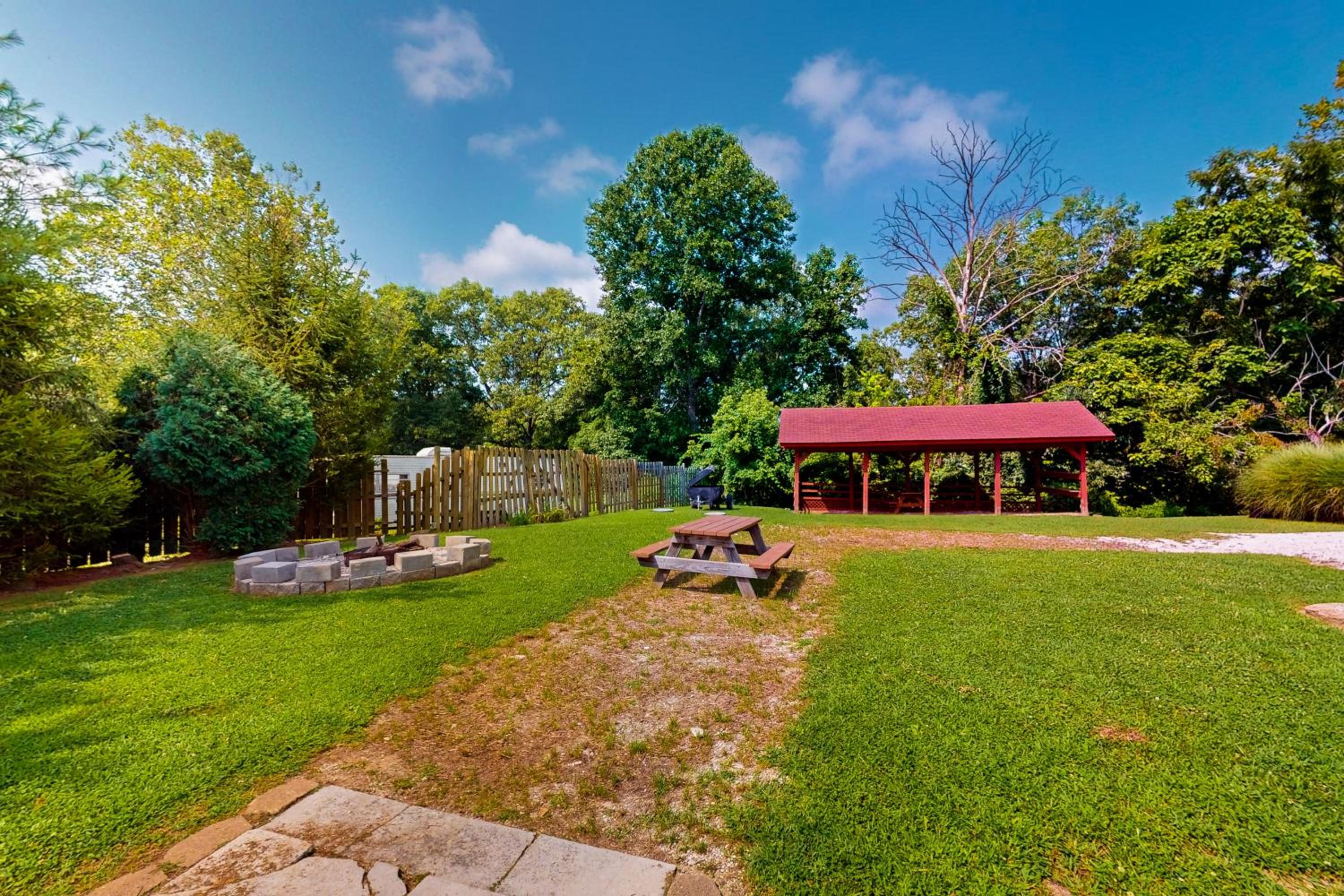 Hot Tub, Lake Monroe Views! 22-Acre Outdoor Oasis