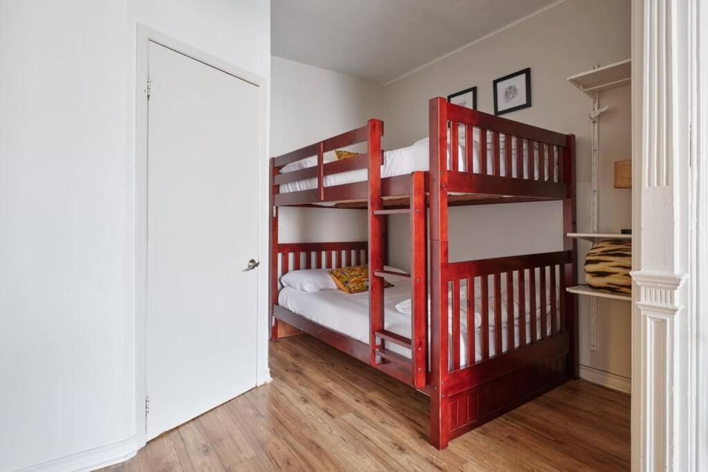 MtlVacationRentals - MTL ZOO