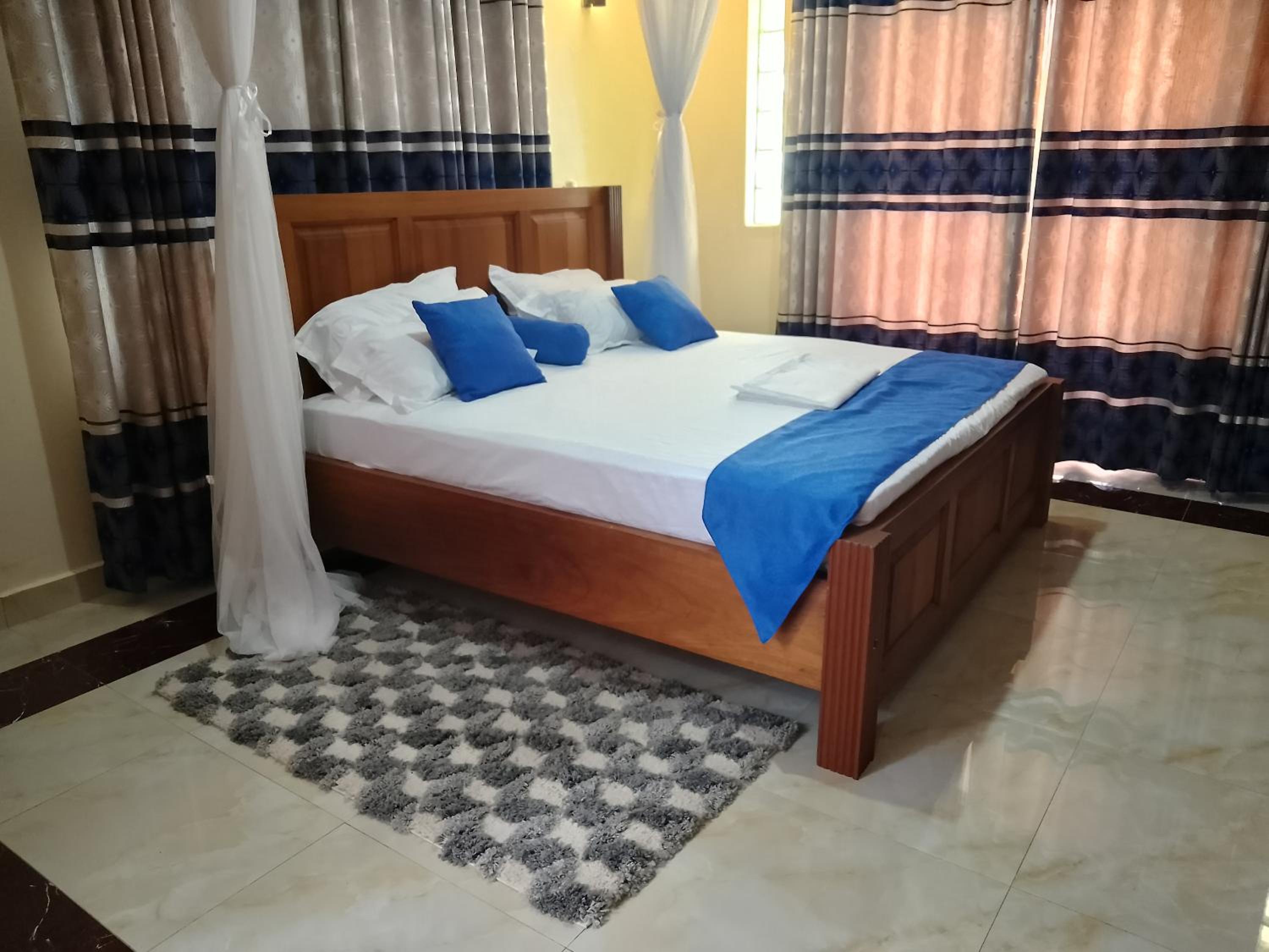 5 Bedroom Villa Near Pride Inn view 5